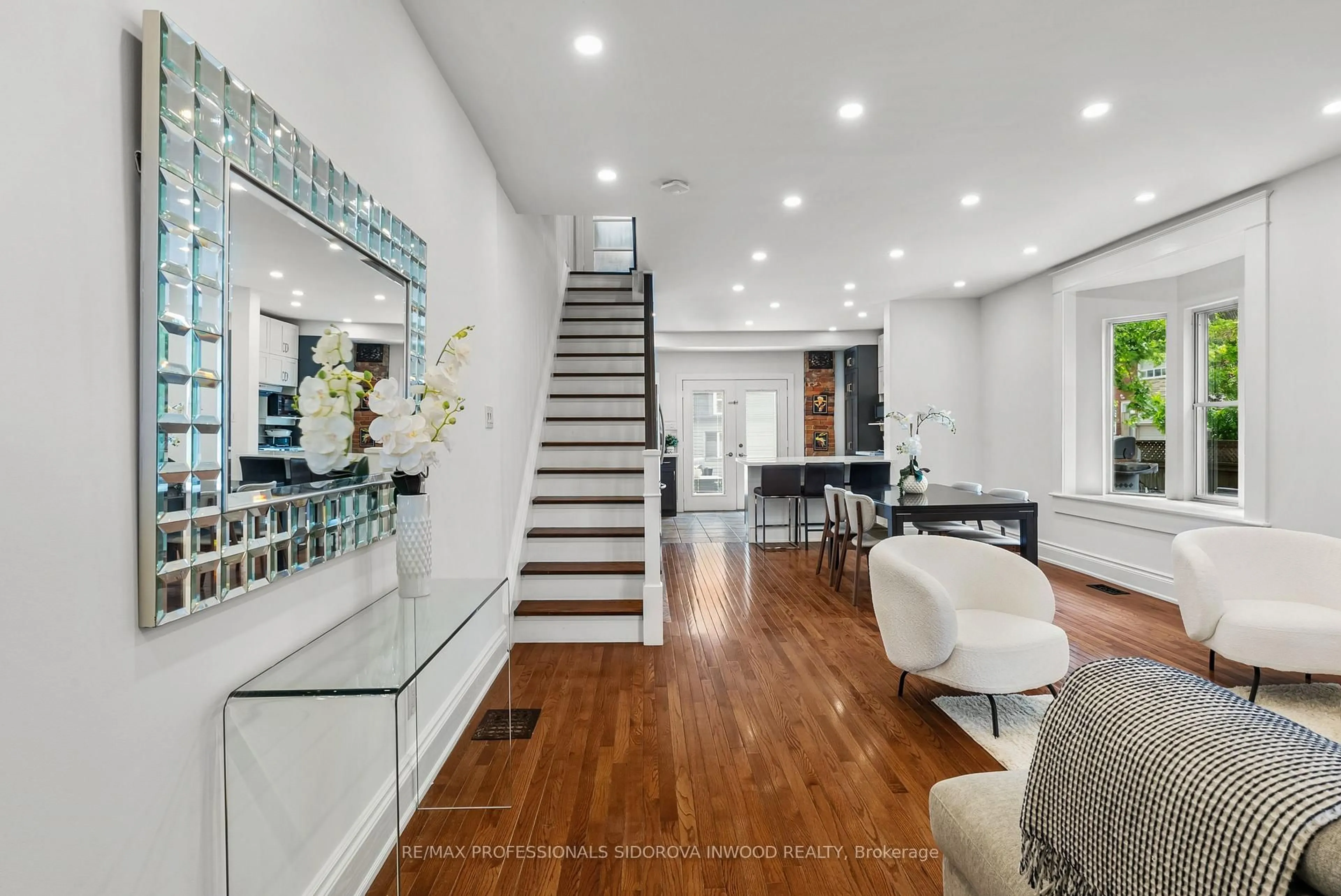 Unknown for 224 Gilmour Ave, Toronto Ontario M6P 3B4