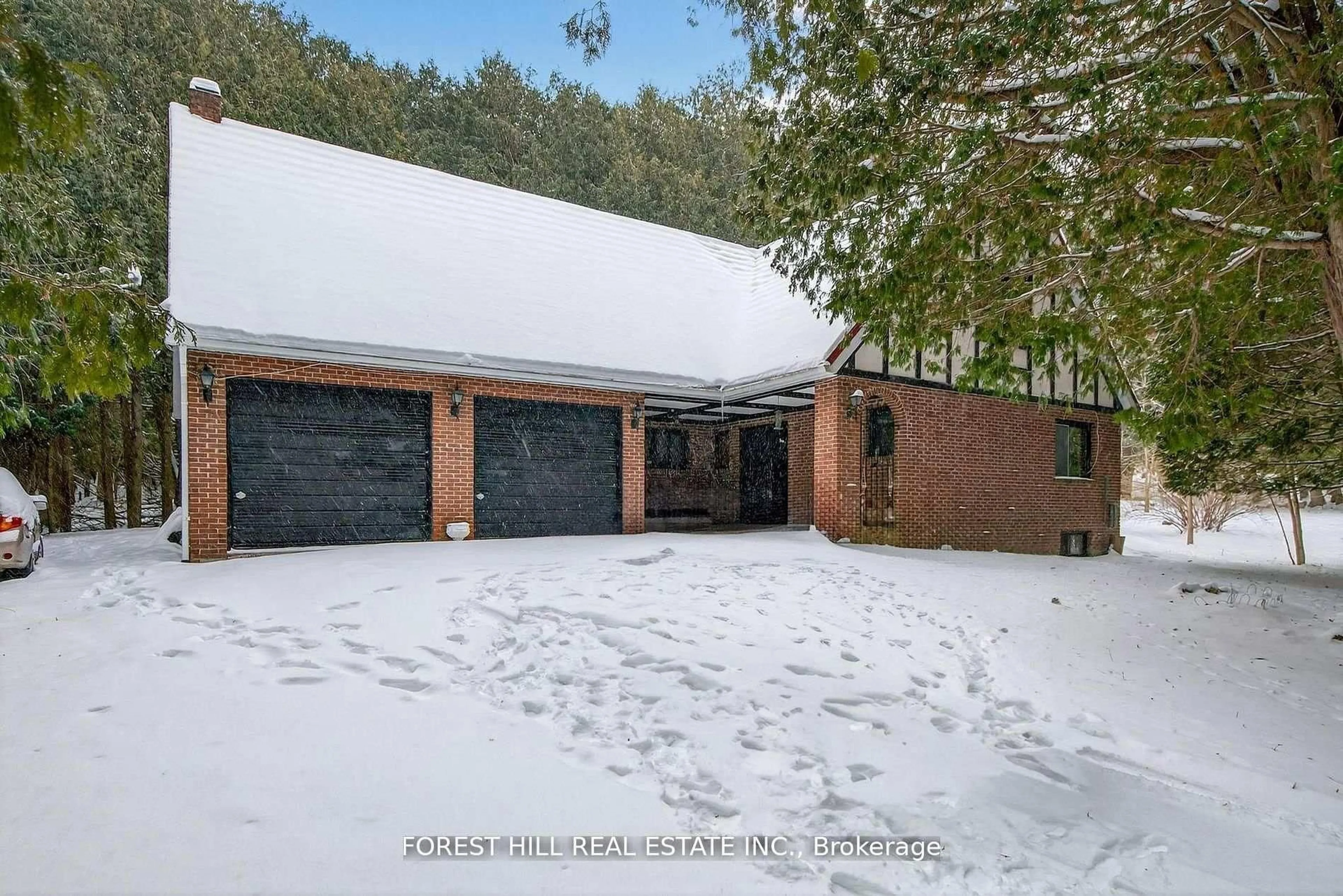 A pic from outside/outdoor area/front of a property/back of a property/a pic from drone, unknown for 6263 Finnerty Rd, Caledon Ontario L7K 1C9