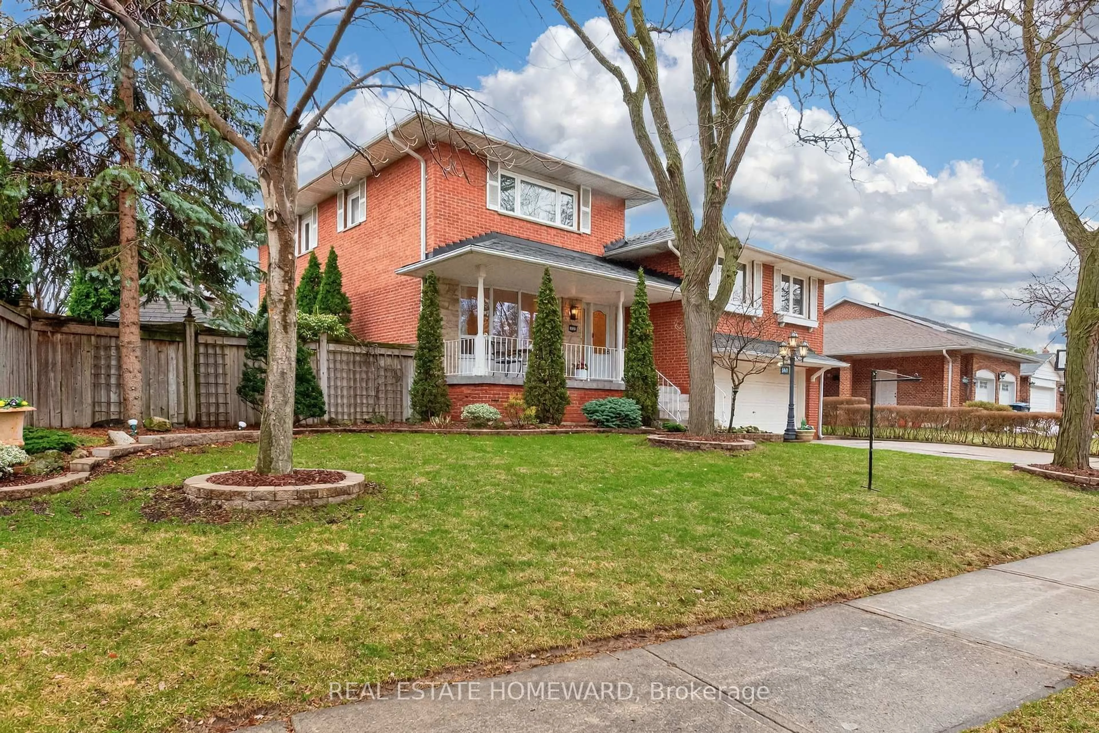 Home with brick exterior material, street for 3532 Pinesmoke Cres, Mississauga Ontario L4Y 3L3