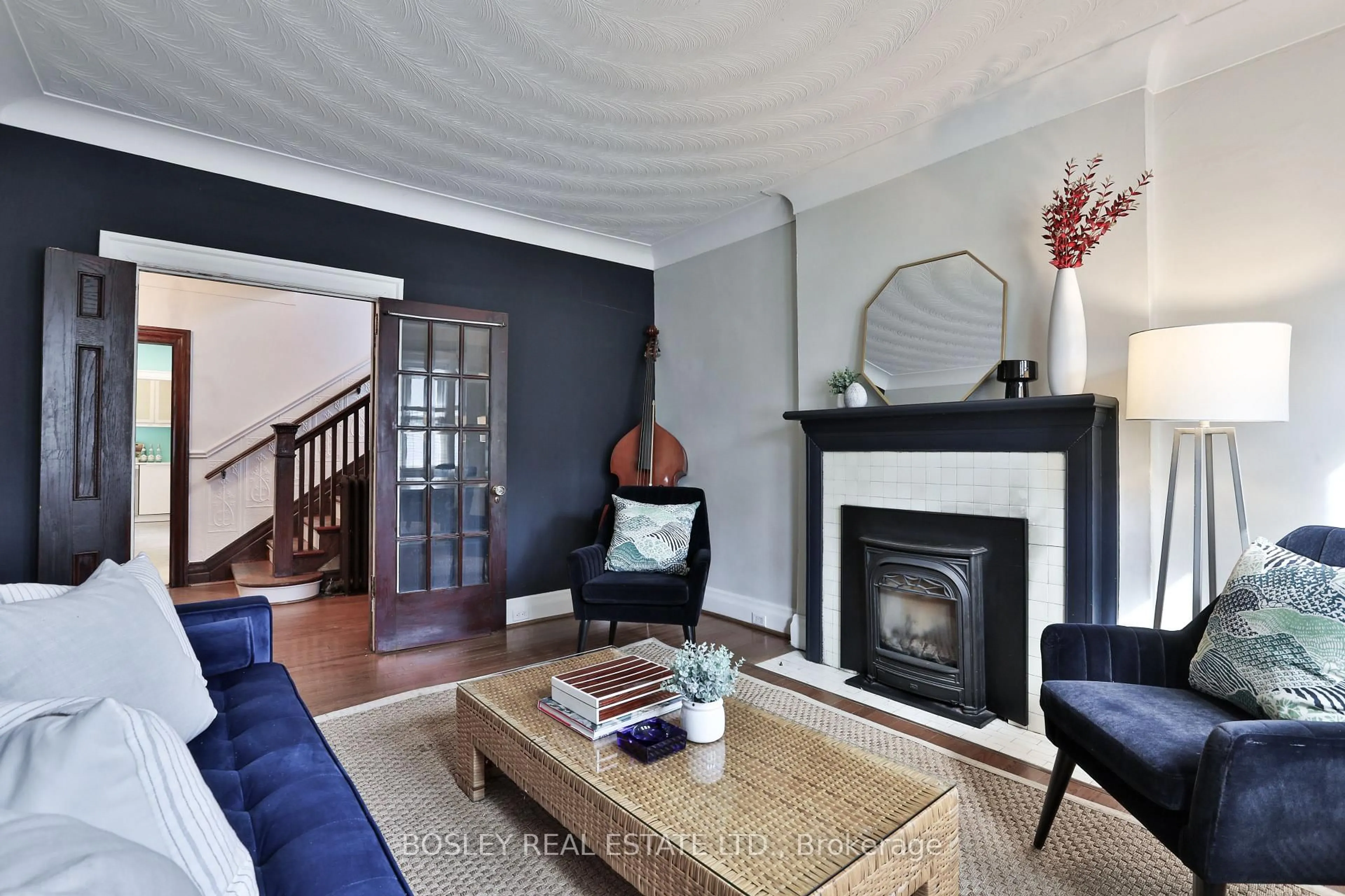 Living room with furniture, unknown for 88 Indian Grve, Toronto Ontario M6R 2Y4