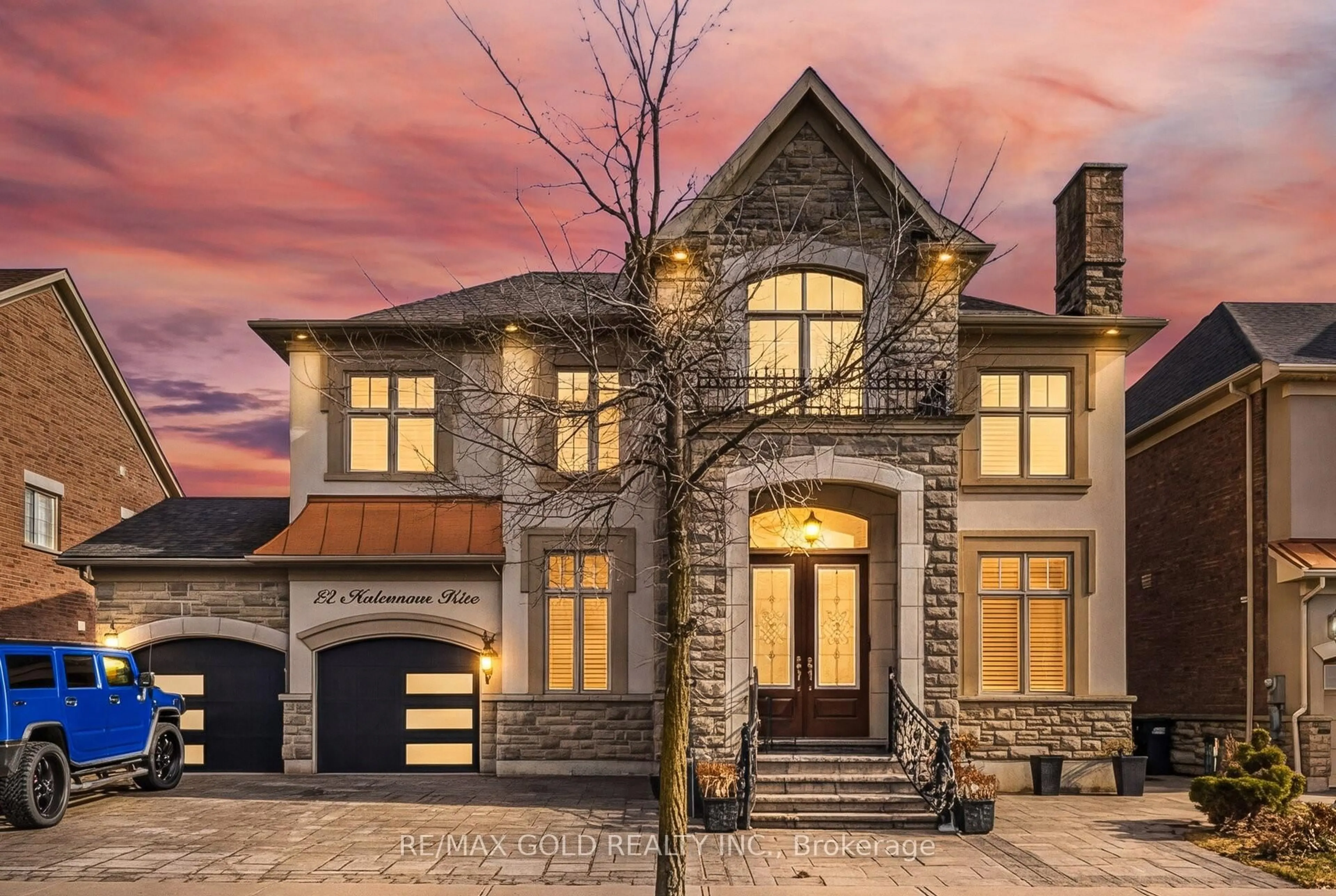 Home with brick exterior material, street for 72 Midsummer Dr, Brampton Ontario L6P 3E4