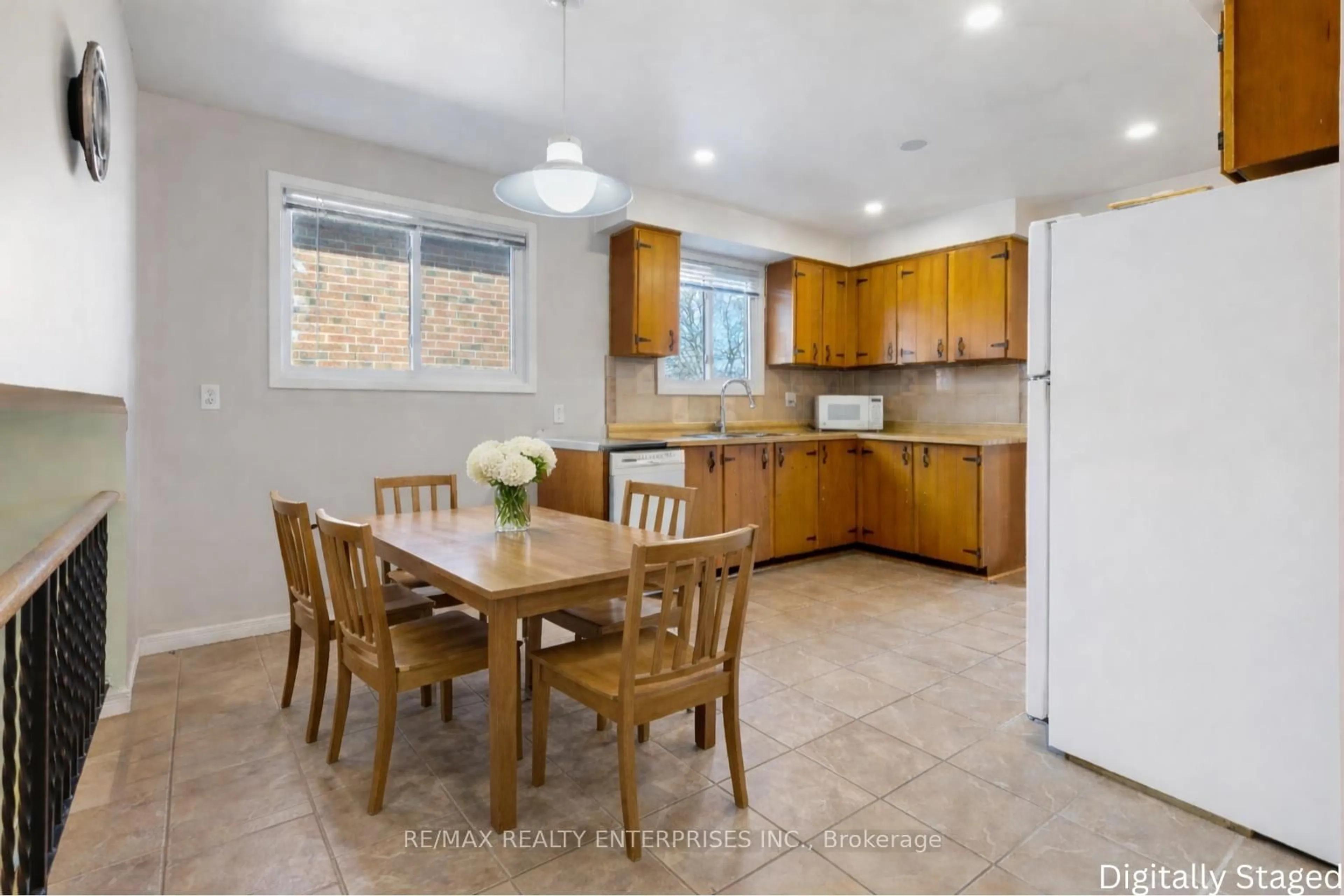 Unknown for 75 Lakecrest Tr, Brampton Ontario L6Z 1S4