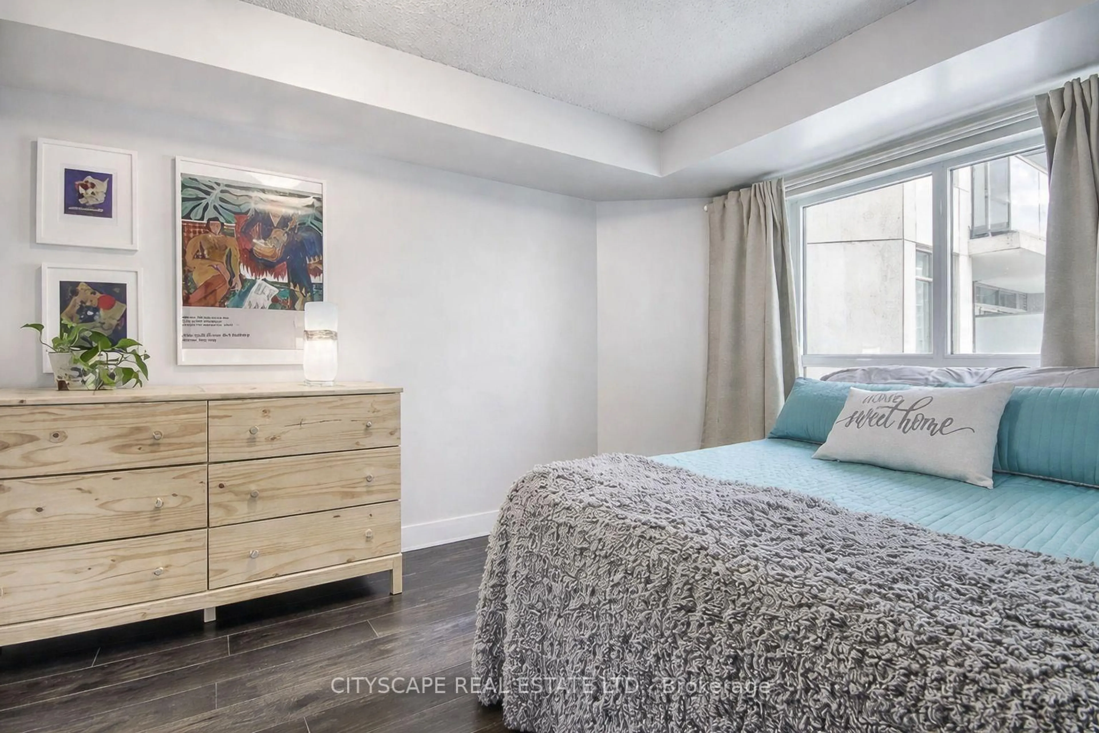 Bedroom with bed, unknown for 816 Lansdowne Ave #801, Toronto Ontario M6H 4K6