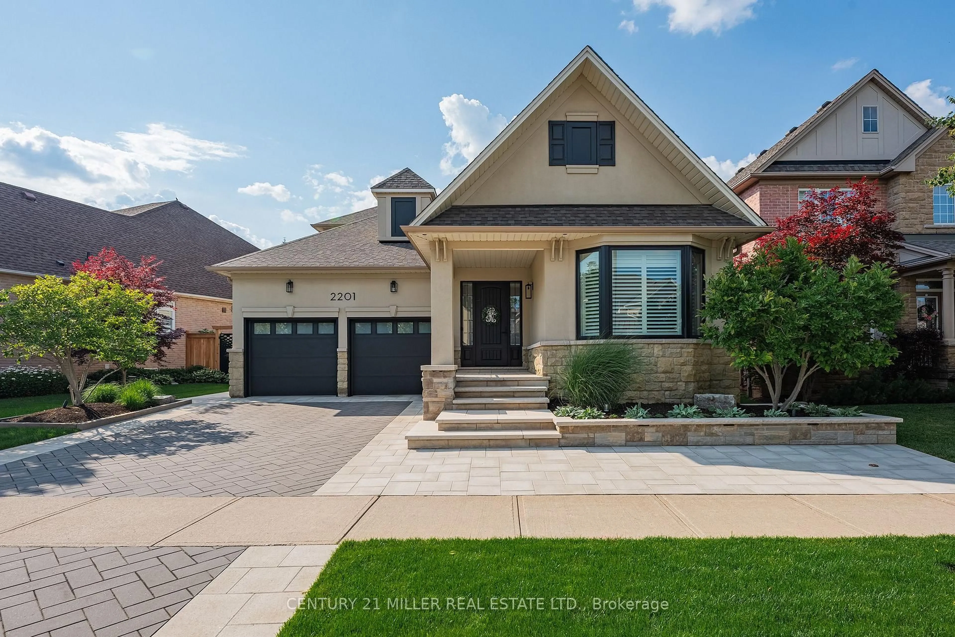 Home with brick exterior material, street for 2201 Rochester Circ, Oakville Ontario L6M 5E3