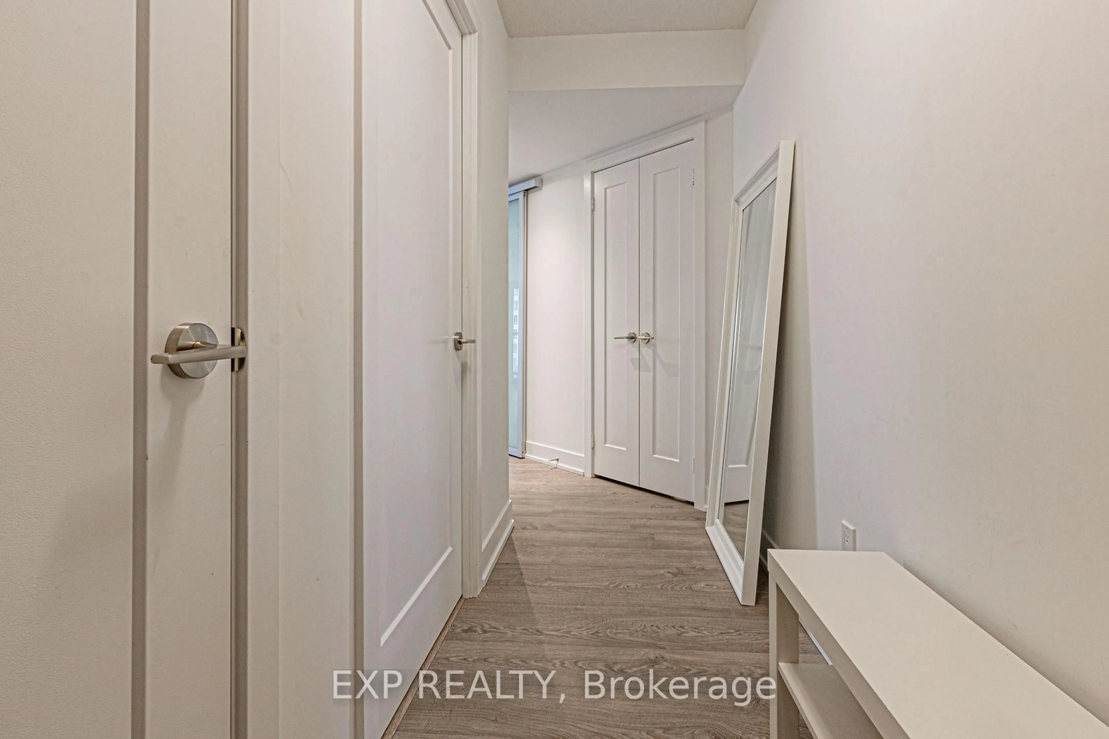 Indoor entryway for 7 Mabelle Ave #804, Toronto Ontario M9A 4X1