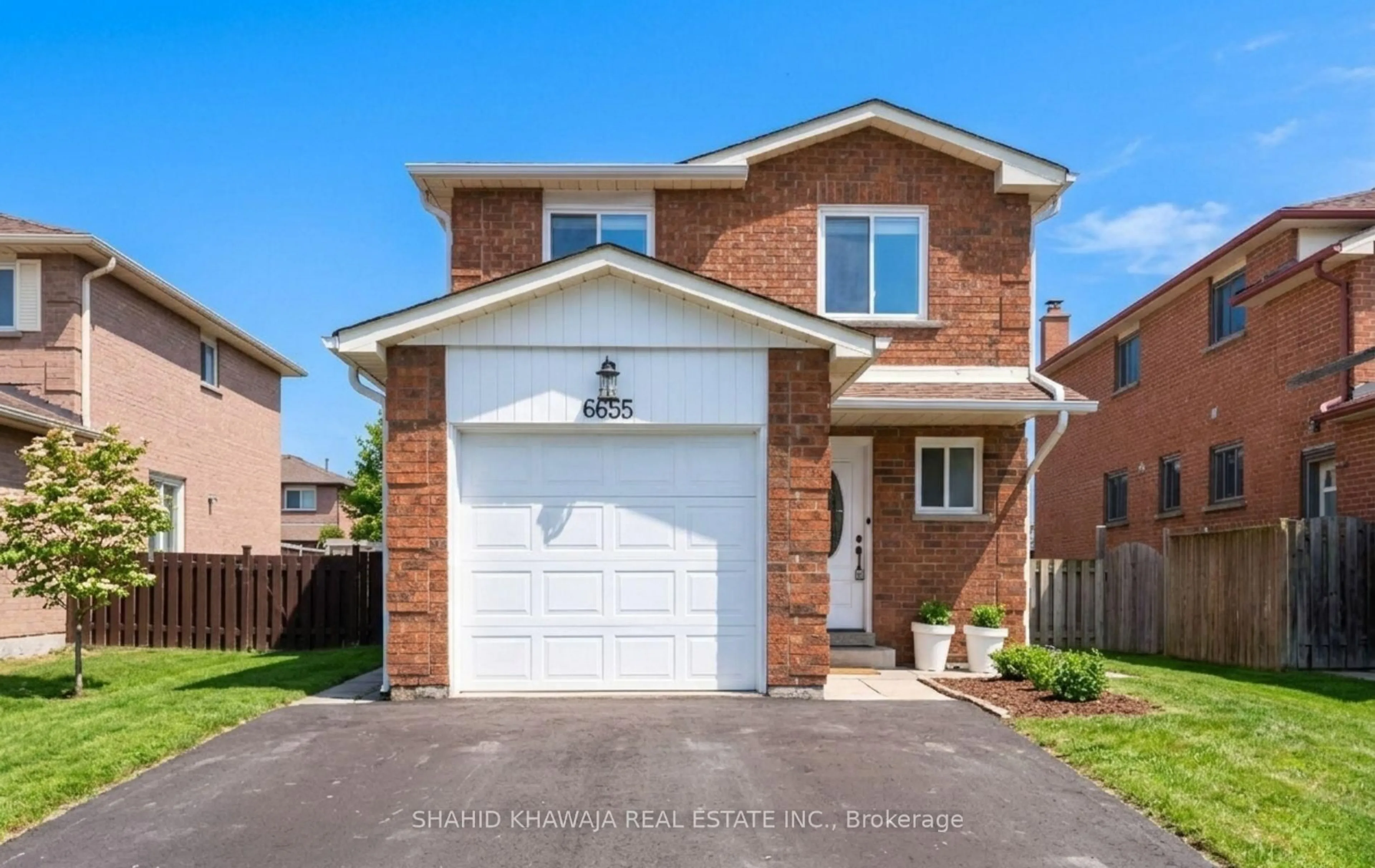 Home with brick exterior material, street for 6655 Ganymede Rd, Mississauga Ontario L5N 4V3
