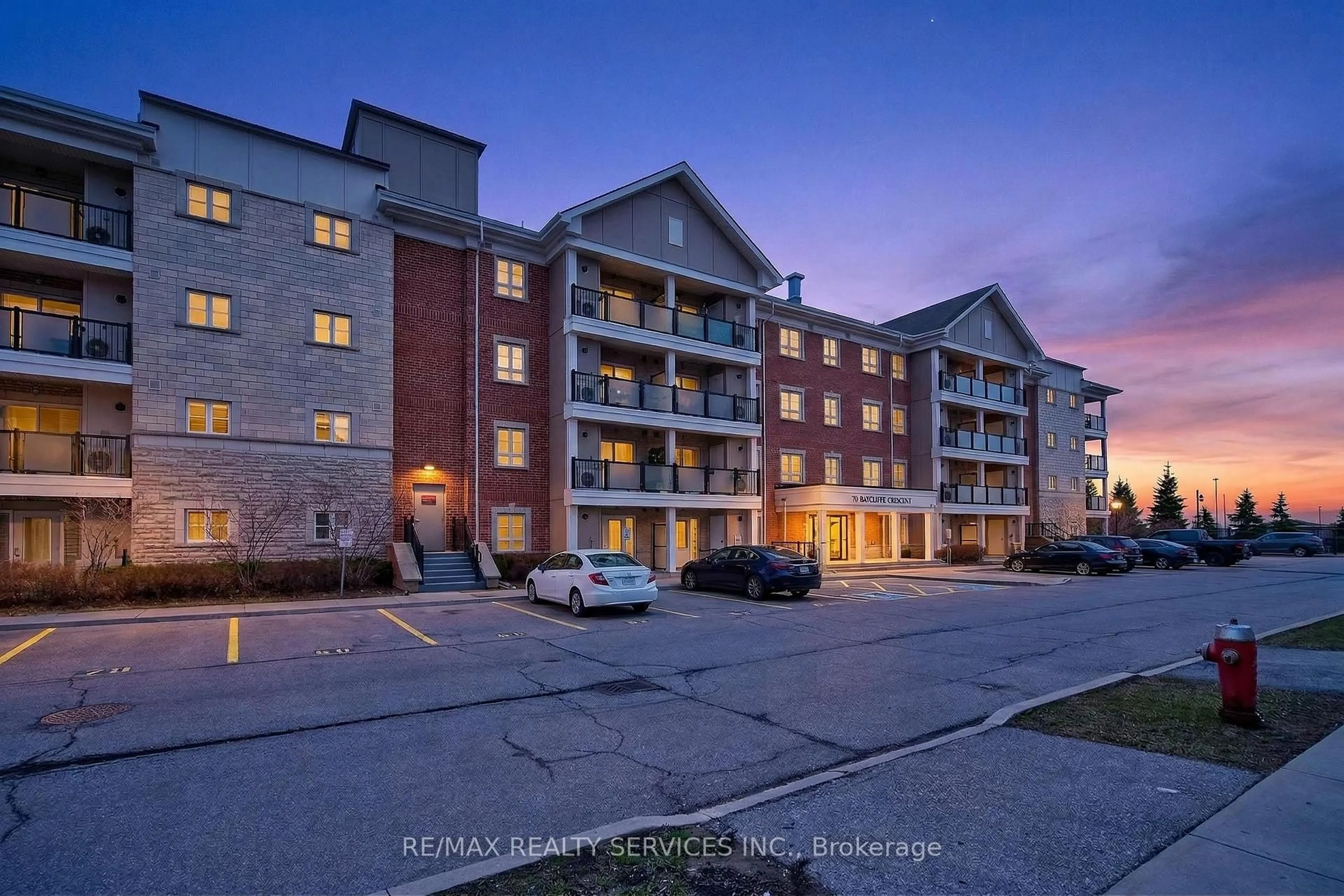 A pic from outside/outdoor area/front of a property/back of a property/a pic from drone, building for 70 Baycliffe Cres #301, Brampton Ontario L7A 0Z5