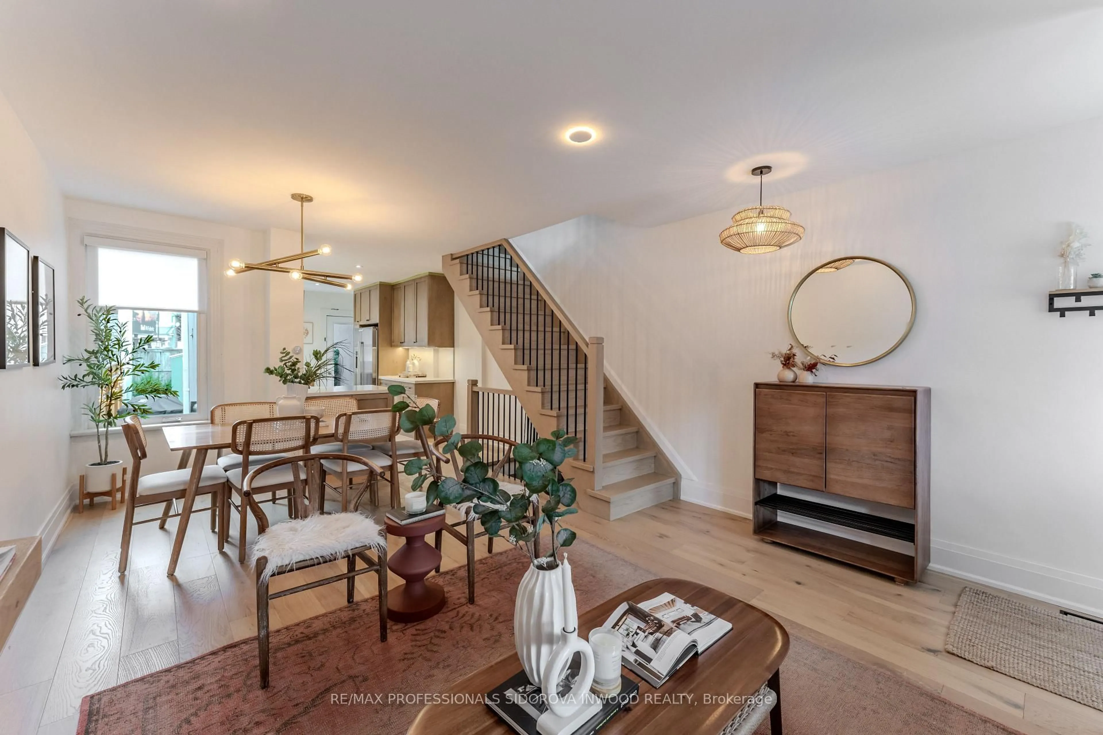 Unknown for 110 St Johns Rd, Toronto Ontario M6P 1T9