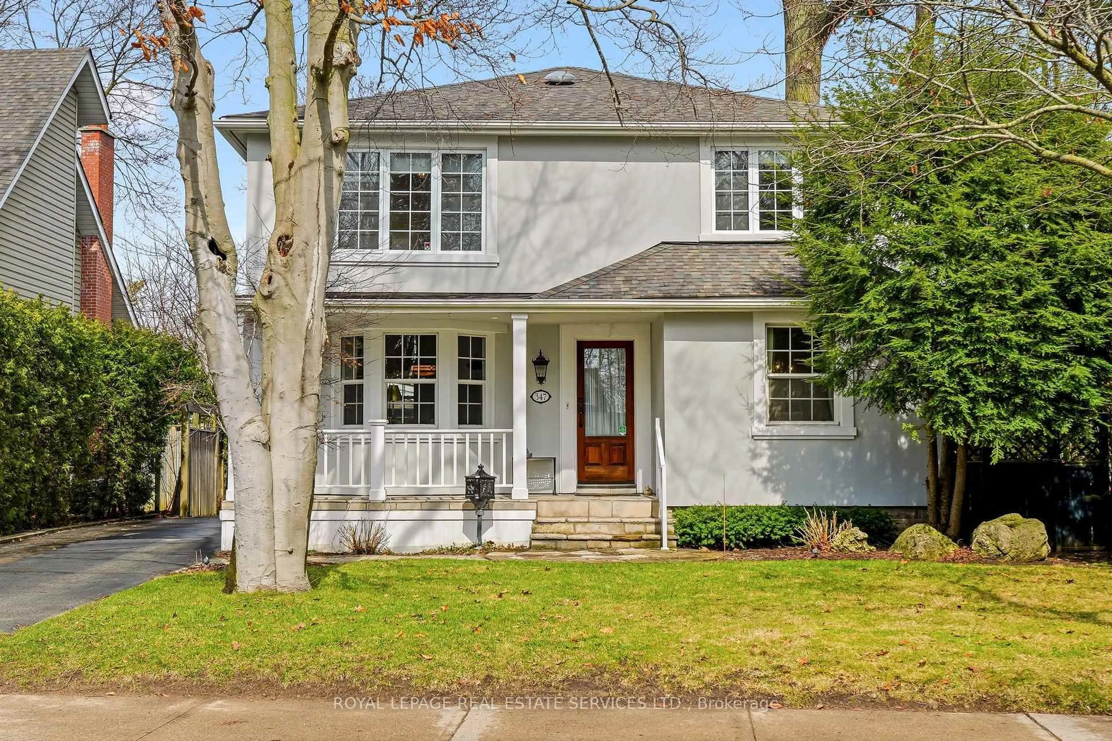 Home with vinyl exterior material, street for 347 Douglas Ave, Oakville Ontario L6J 3S7