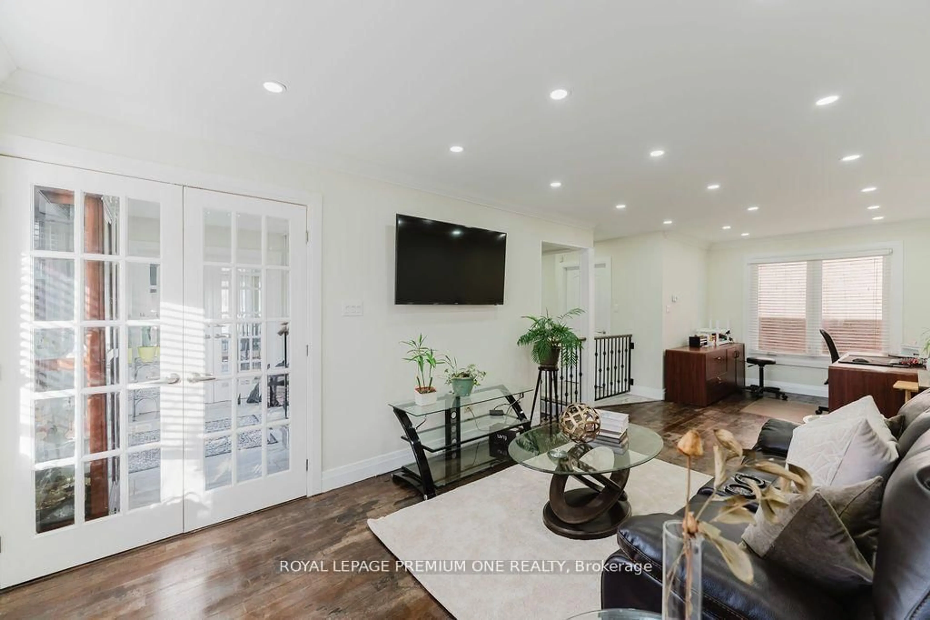 Unknown for 25 Sir Lancelot Crt, Caledon Ontario L7E 1N3