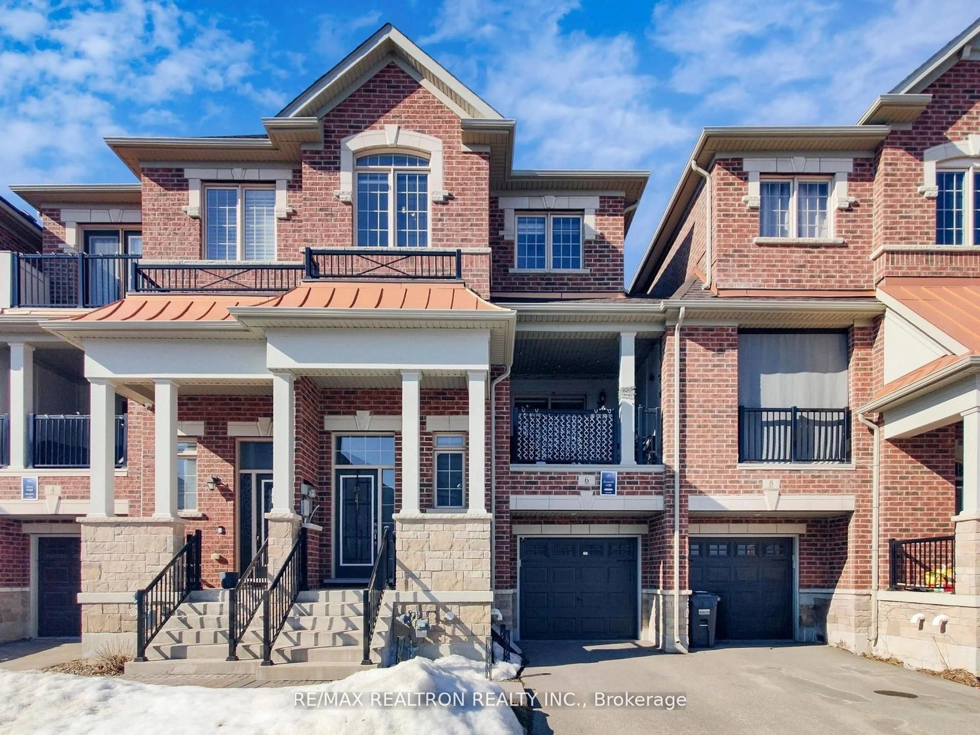 Home with brick exterior material, street for 6 Oakmore Lane, Brampton Ontario L6Y 6H5