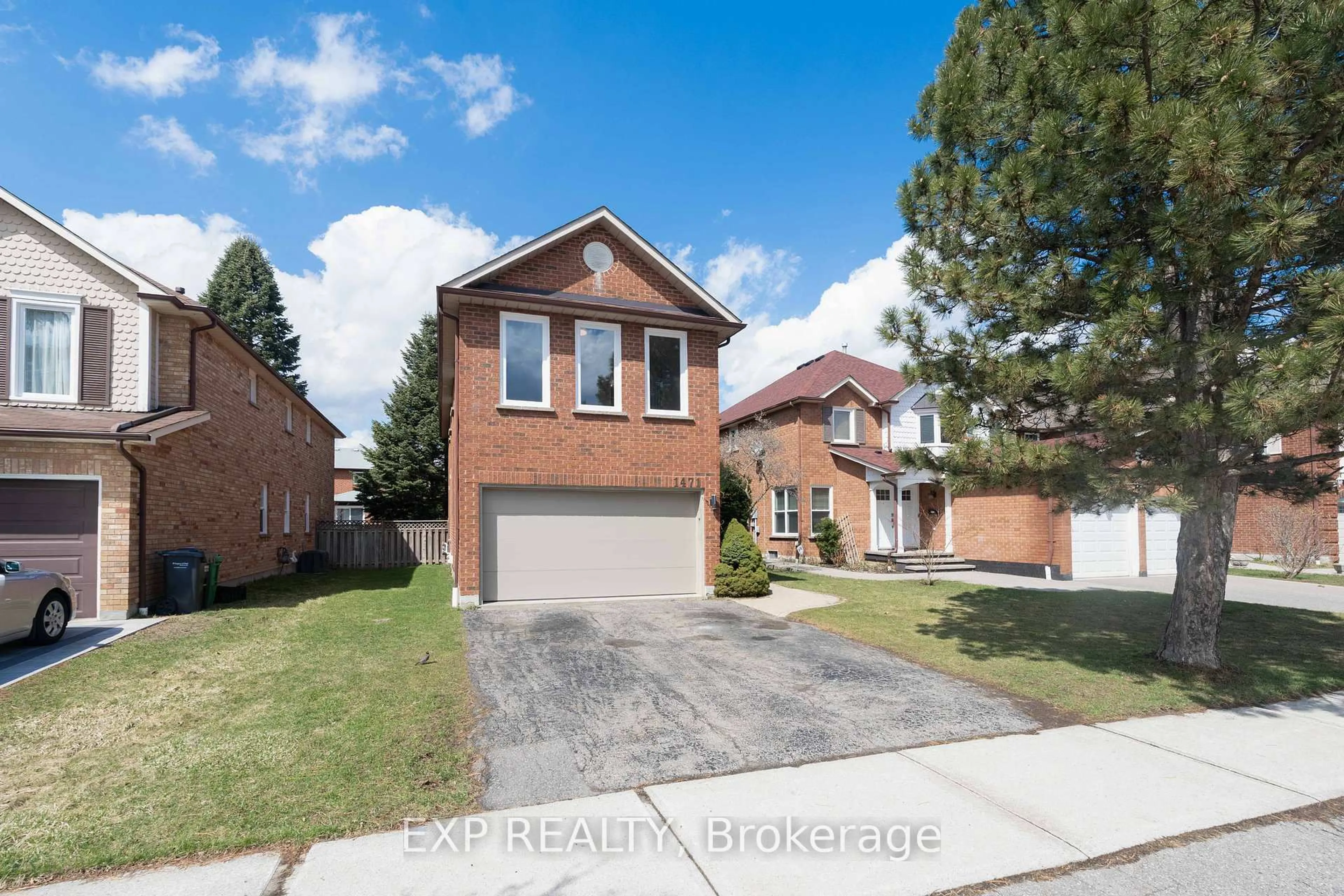 Home with brick exterior material, street for 1471 Pickwick Dr, Mississauga Ontario L5V 1V7