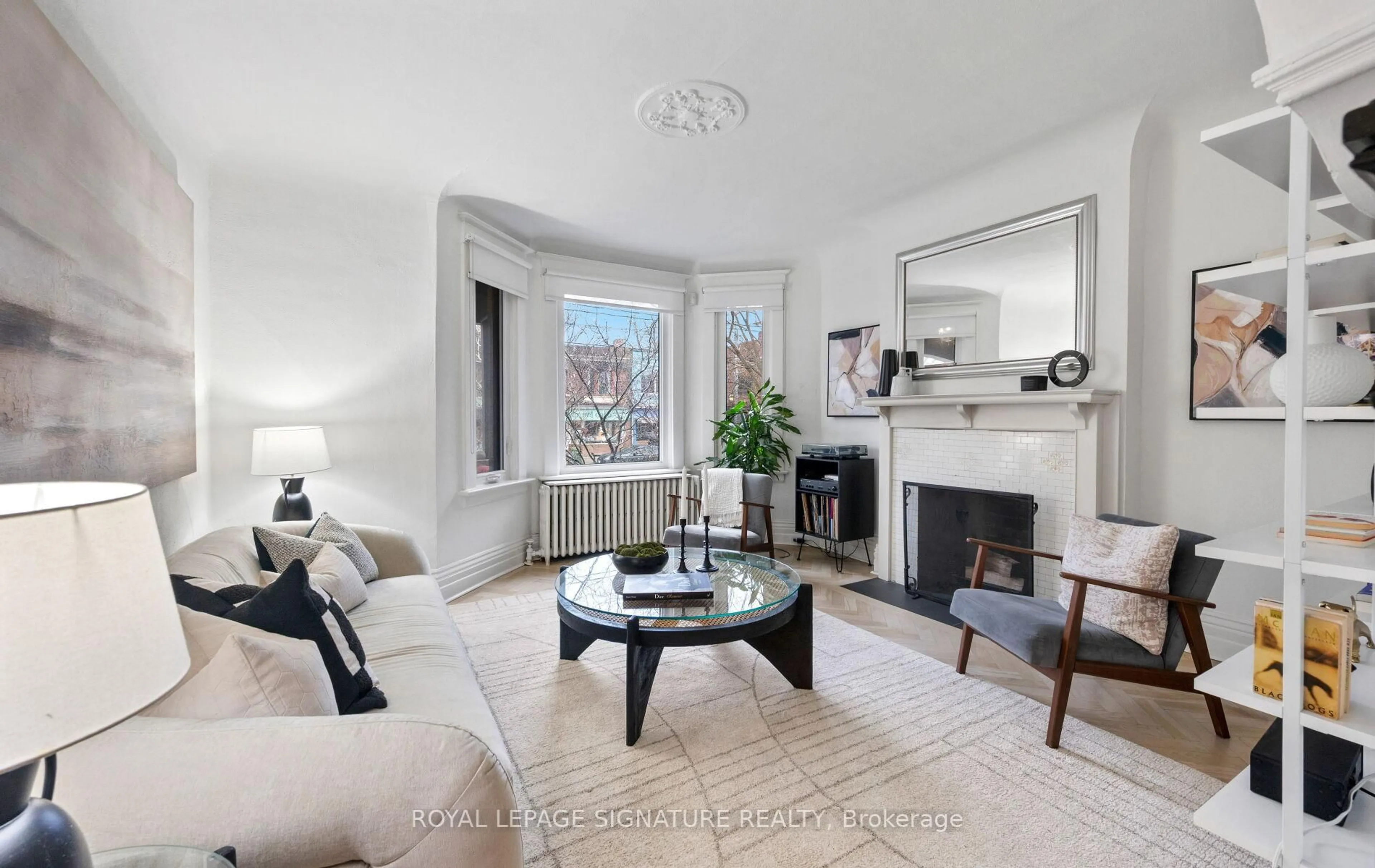 Living room with furniture, unknown for 276 Roncesvalles Ave, Toronto Ontario M6R 2M2