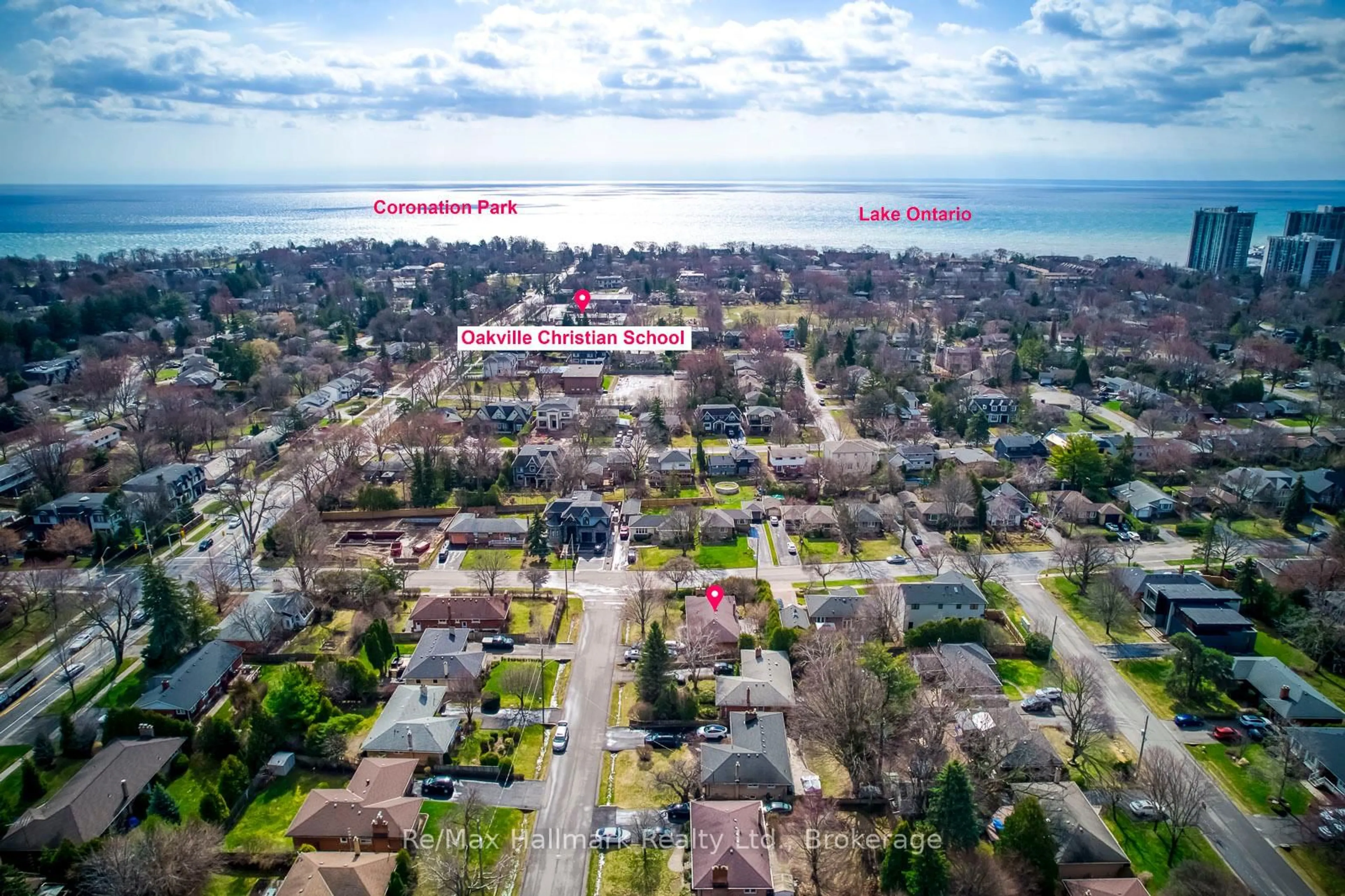 A pic from outside/outdoor area/front of a property/back of a property/a pic from drone, water/lake/river/ocean view for 216 Wales Cres, Oakville Ontario L6L 3X7