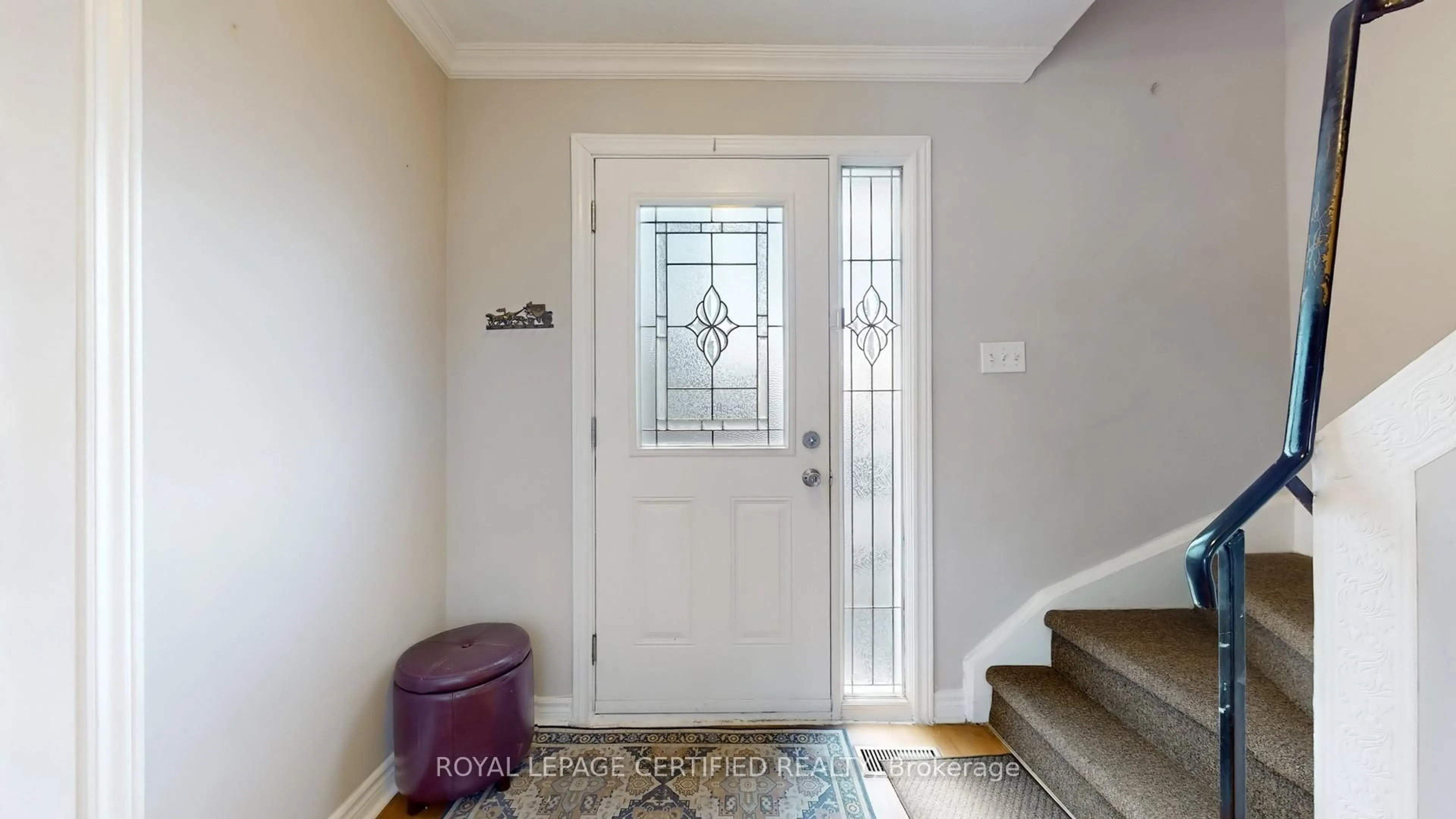 Indoor entryway for 99 Huntingwood Cres, Brampton Ontario L6S 1S5