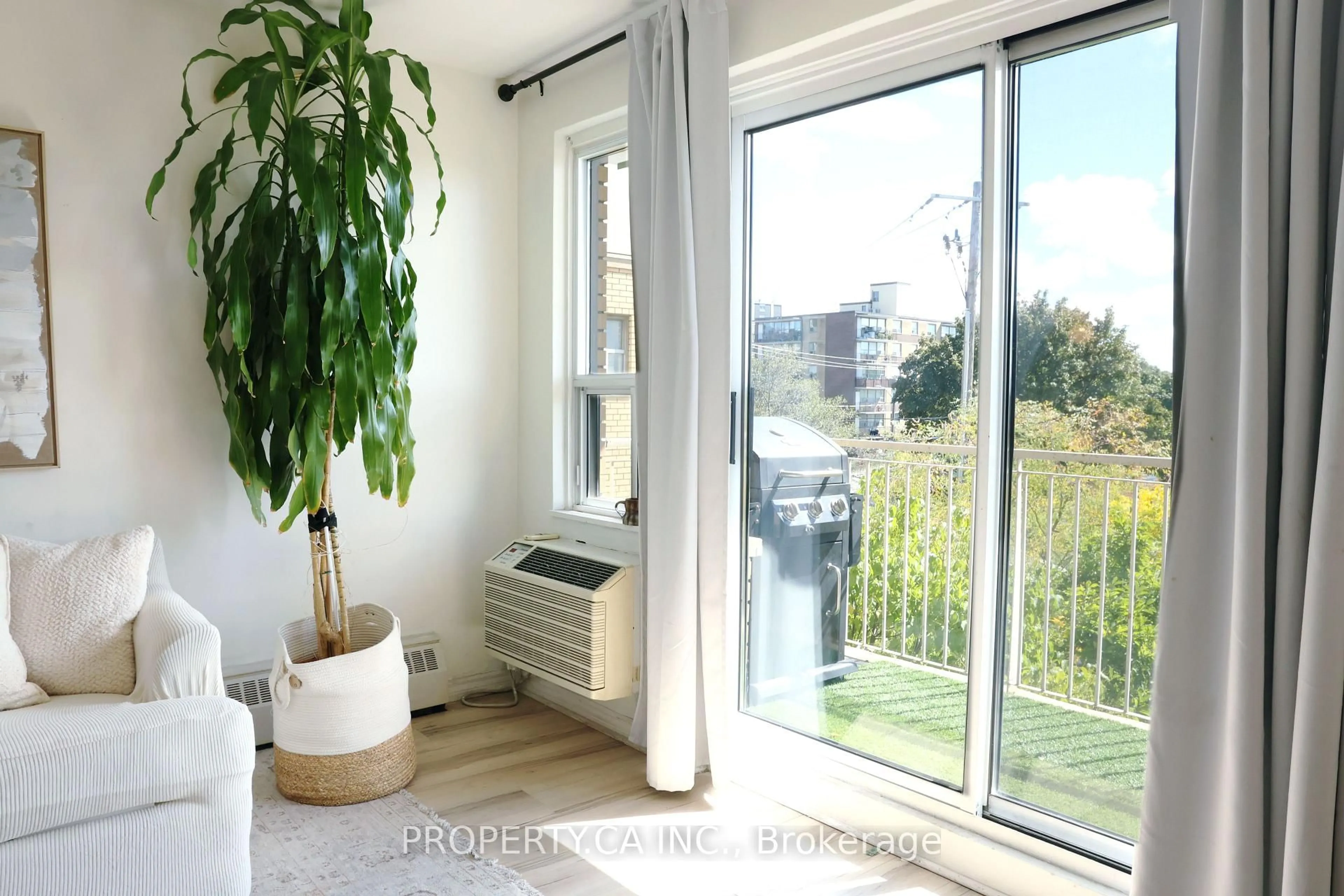 Unknown for 60 Gulliver Rd #303, Toronto Ontario M6M 2M6