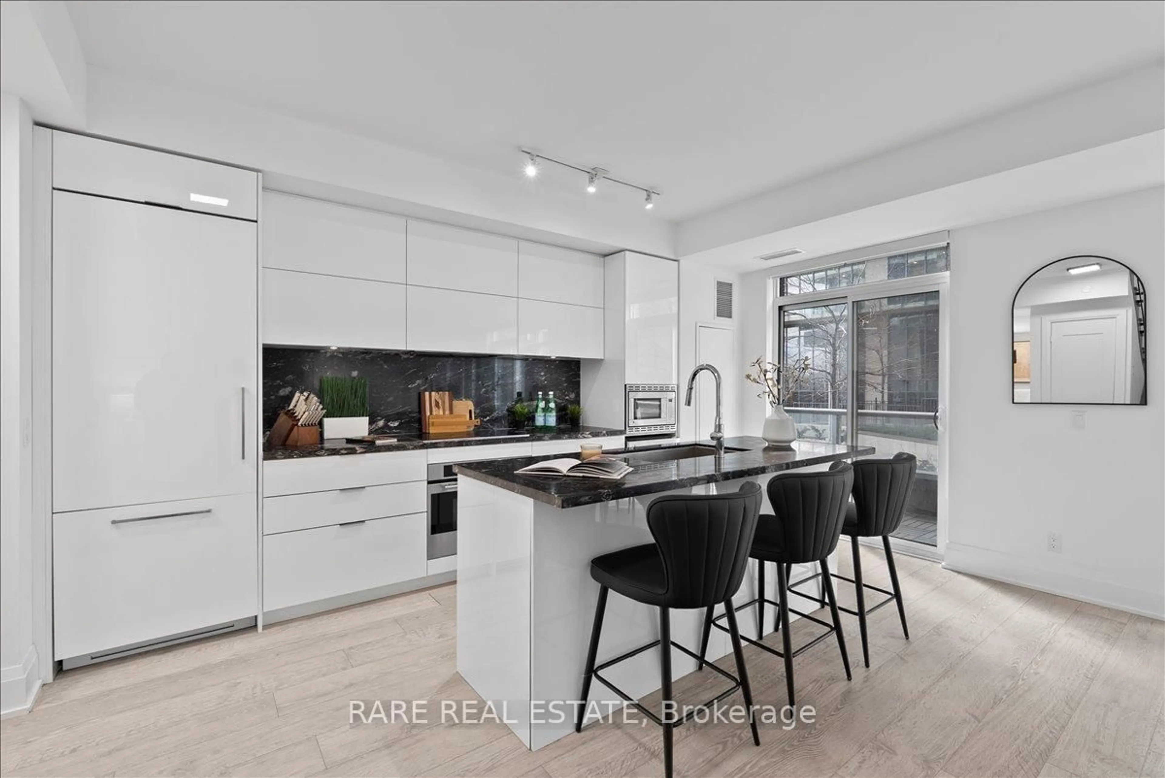 Unknown for 110 Marine Parade Dr #103, Toronto Ontario M8V 0A3