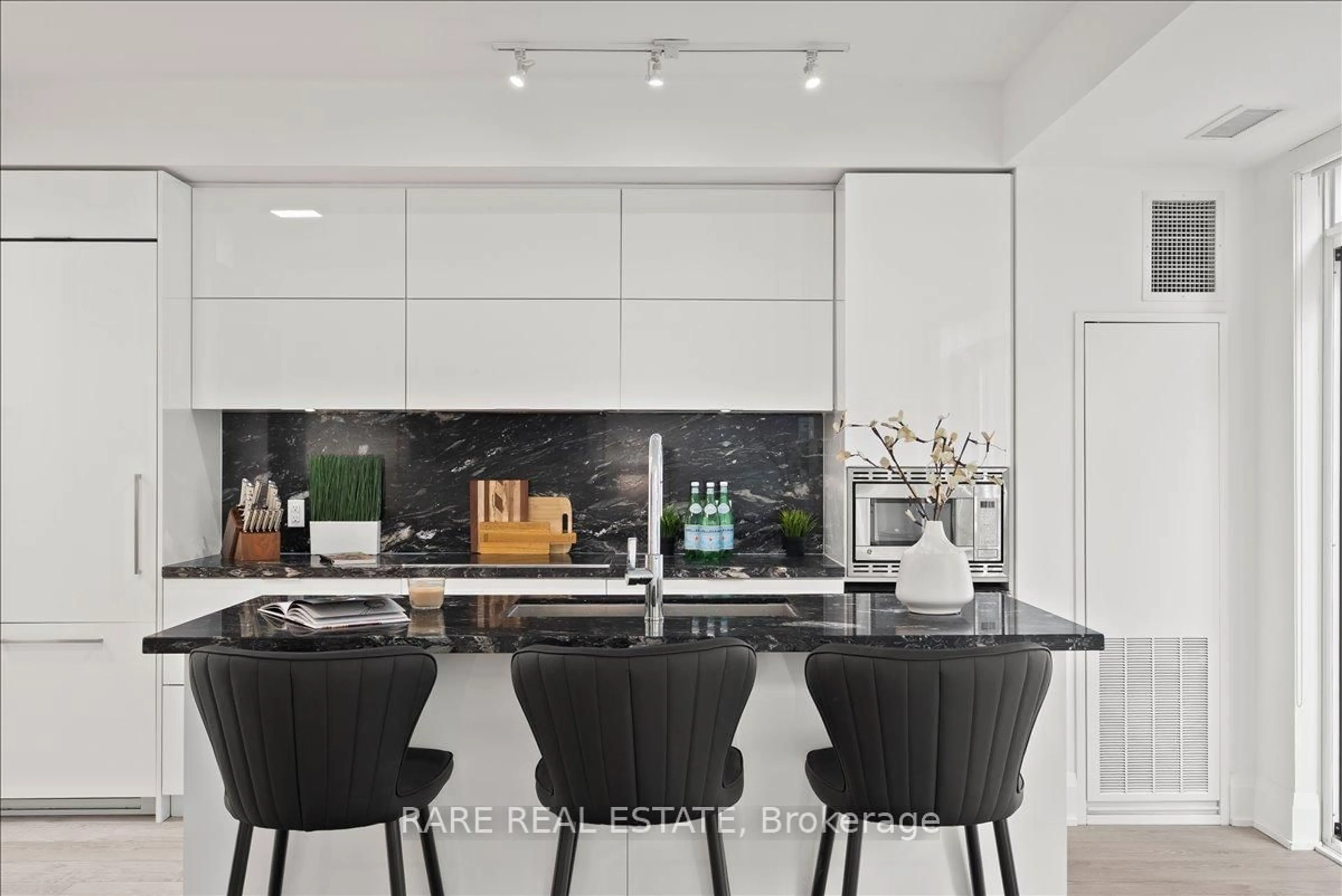 Contemporary kitchen, ceramic/tile floor for 110 Marine Parade Dr #103, Toronto Ontario M8V 0A3