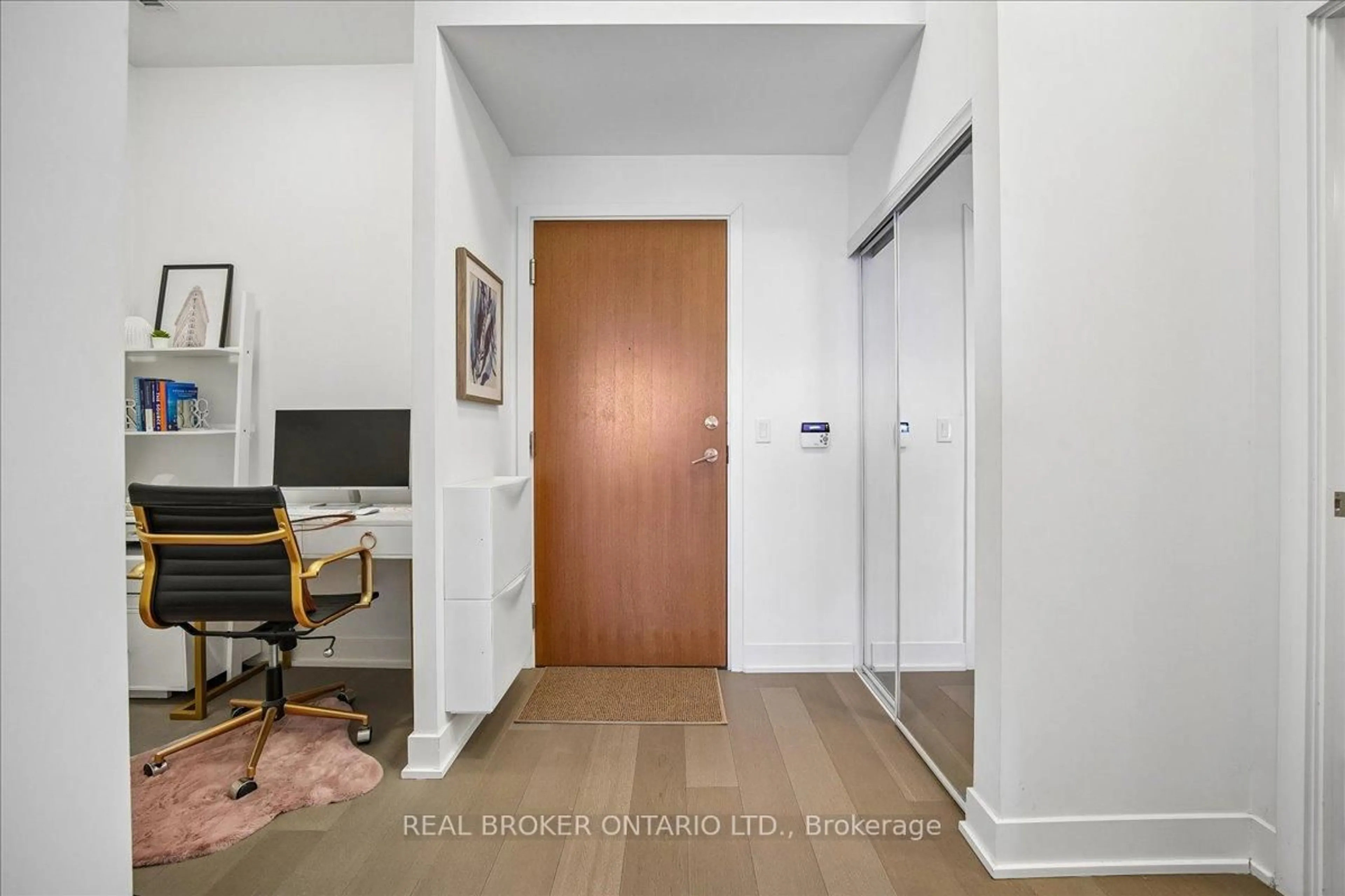 Indoor entryway for 20 Shore Breeze Dr #603, Toronto Ontario M8V 0C7