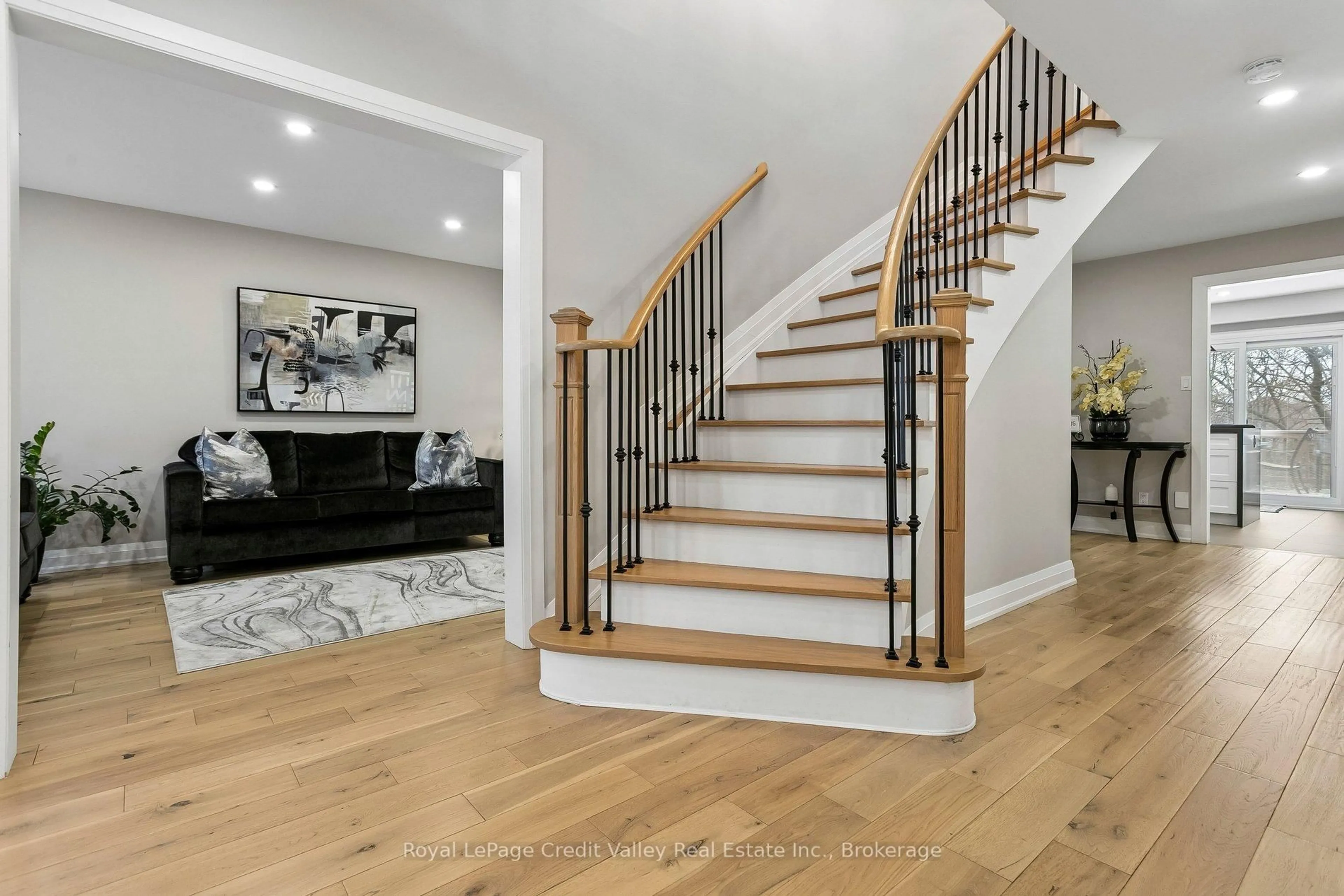 Stairs for 84 Valonia Dr, Brampton Ontario L6V 4K1