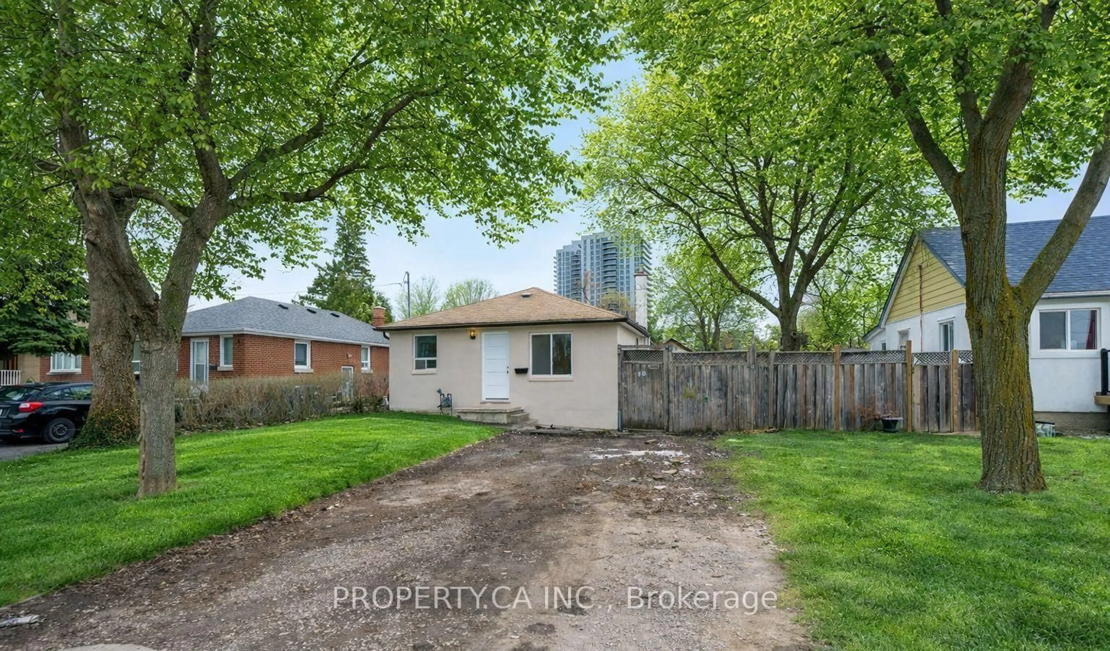 A pic from outside/outdoor area/front of a property/back of a property/a pic from drone, street for 46 McMurchy Ave, Brampton Ontario L6X 1Y1
