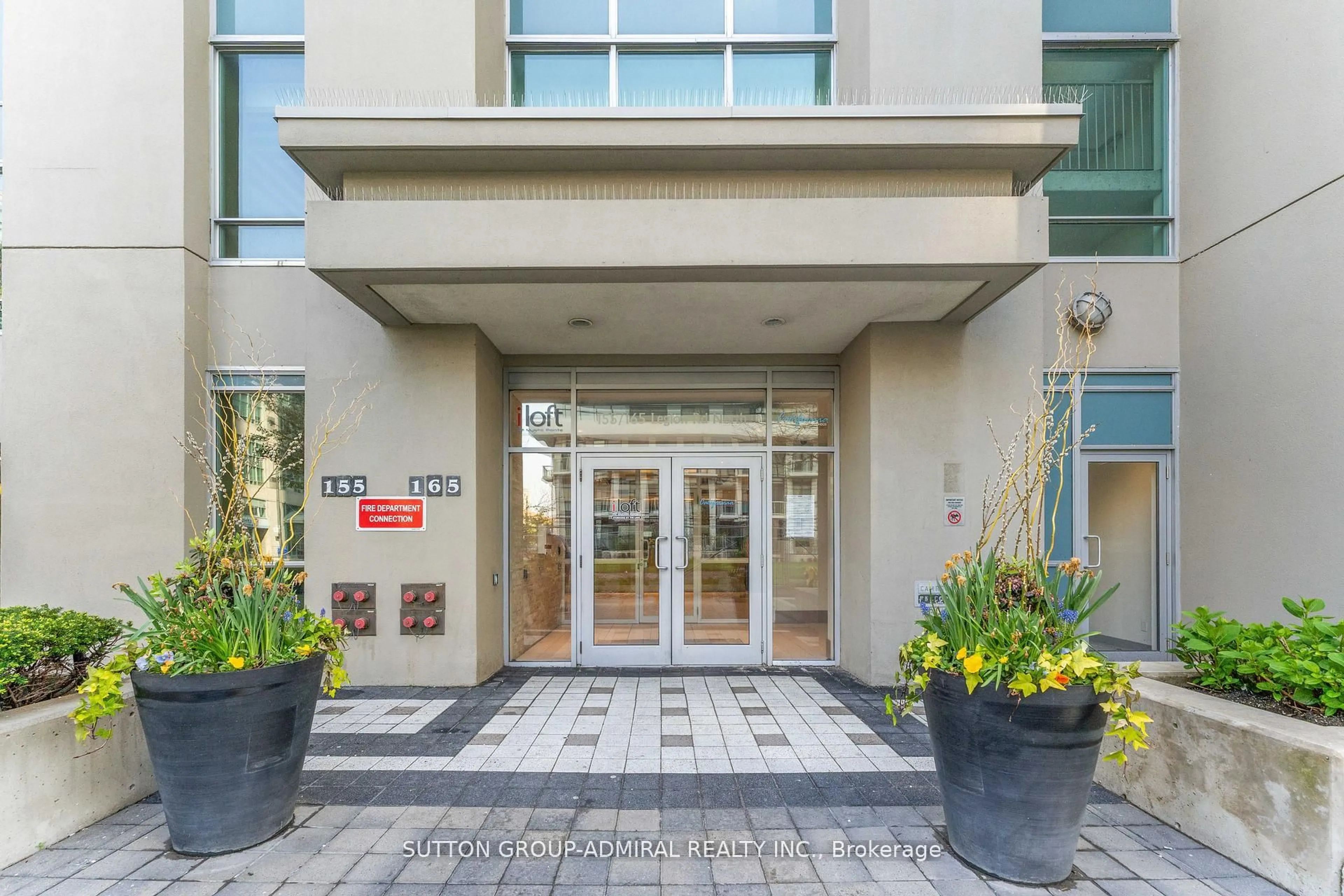 Indoor foyer for 155 Legion Rd #2513, Toronto Ontario M8Y 0A7