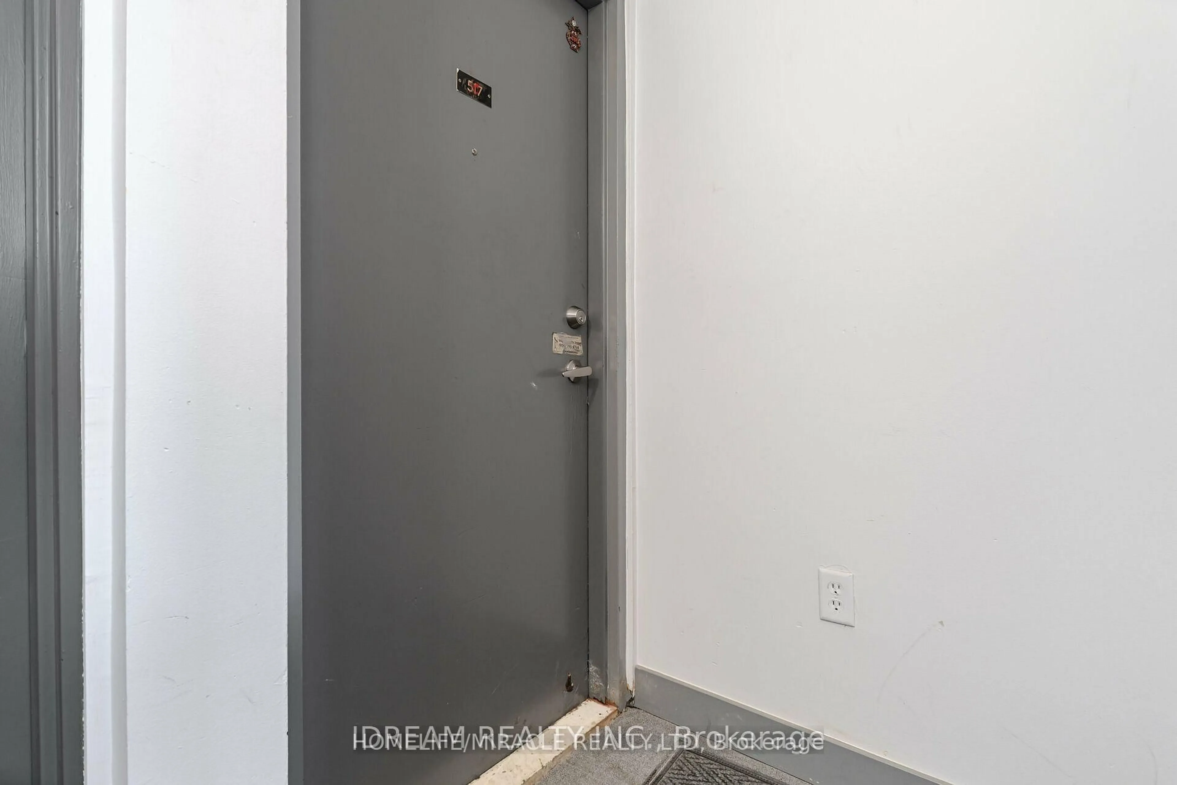 Unknown for 4673 Jane St #517, Toronto Ontario M3N 2L1