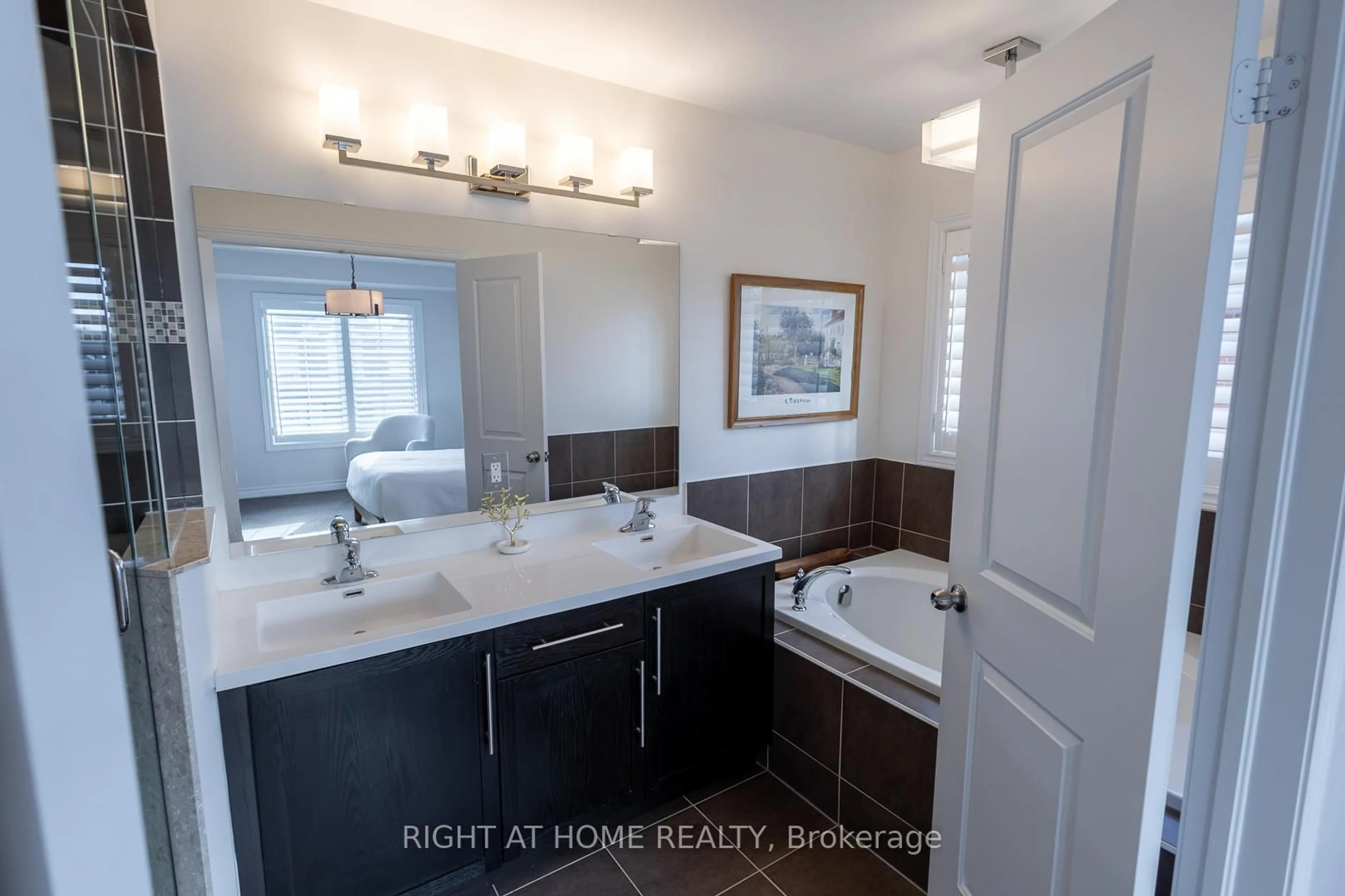 Unknown for 25 Rockman Cres, Brampton Ontario L7A 4B4