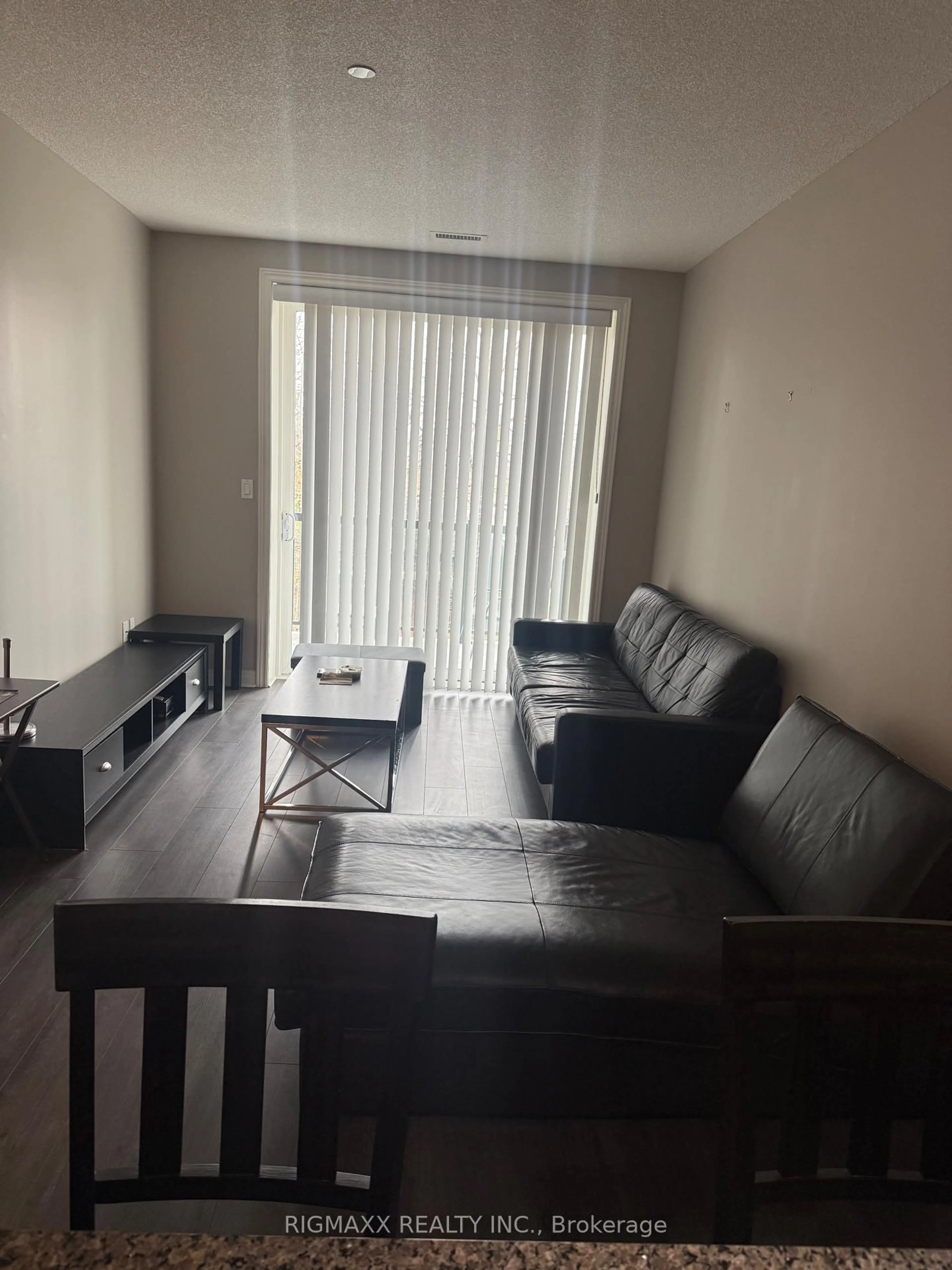 A pic of a room for 33 Whitmer St #222, Milton Ontario L9T 0R5