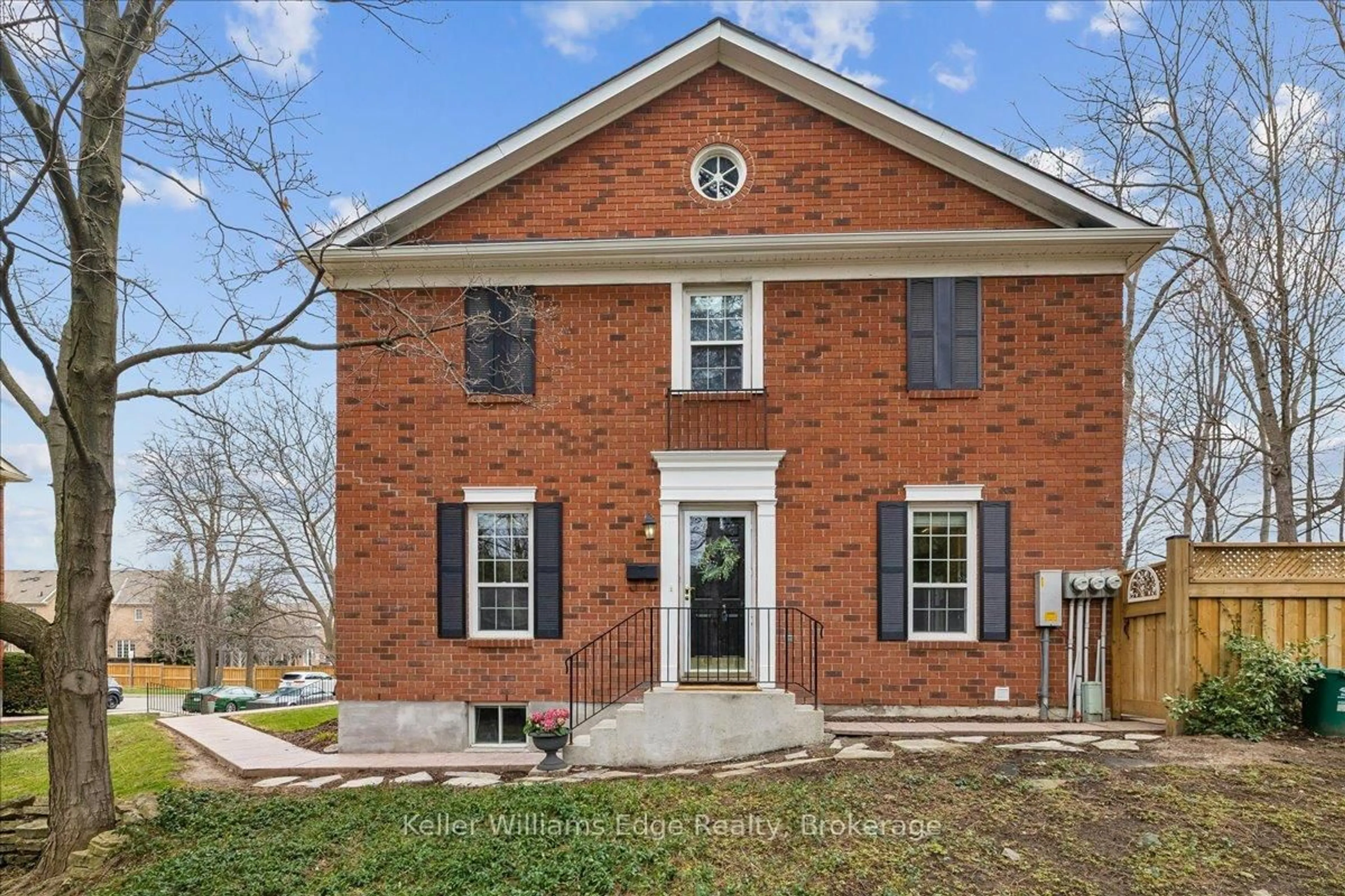 Home with brick exterior material, building for 2390 Woodward Ave #17, Burlington Ontario L7R 1T9