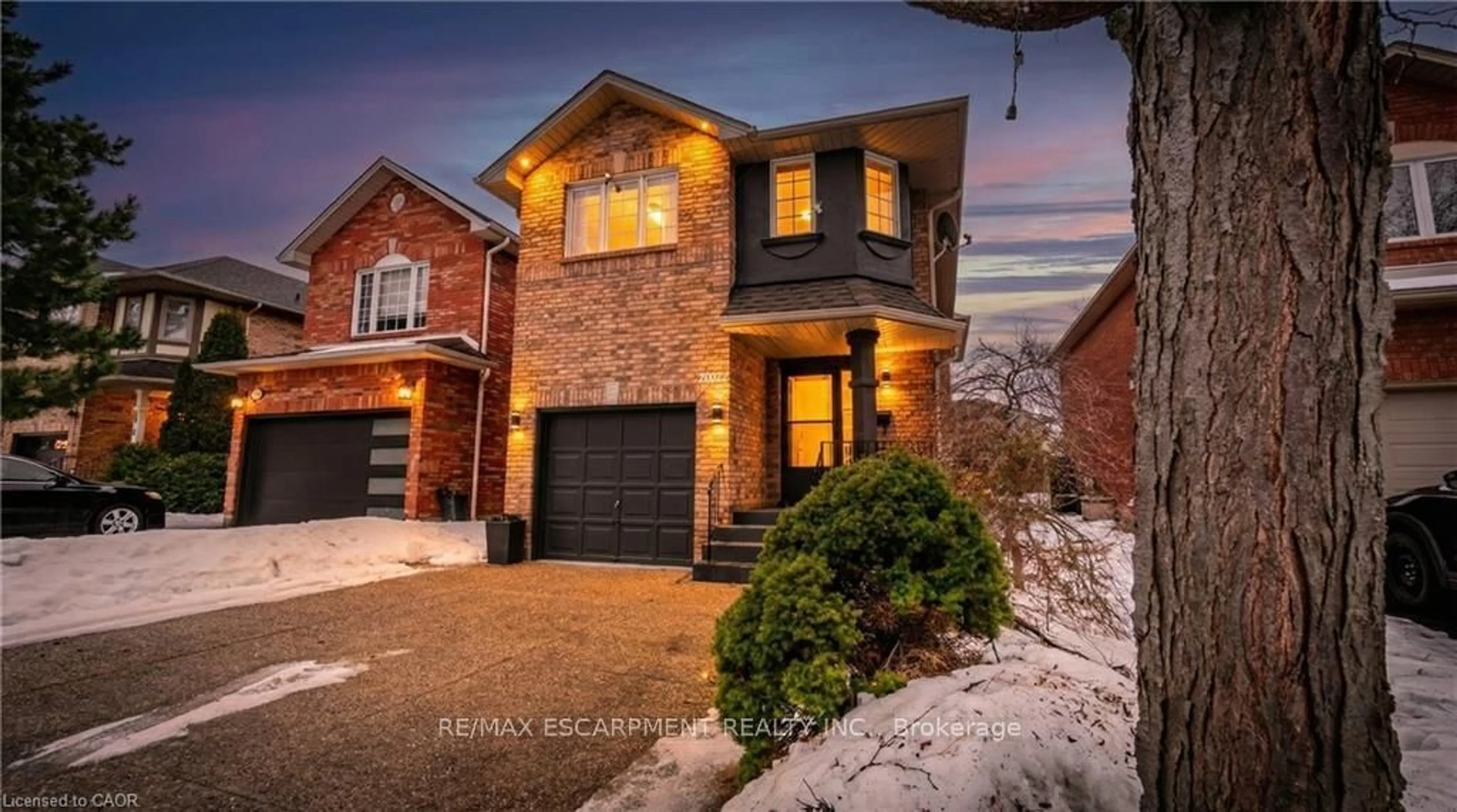Home with brick exterior material, street for 2062 WESTMOUNT Dr, Oakville Ontario L6M 3P2