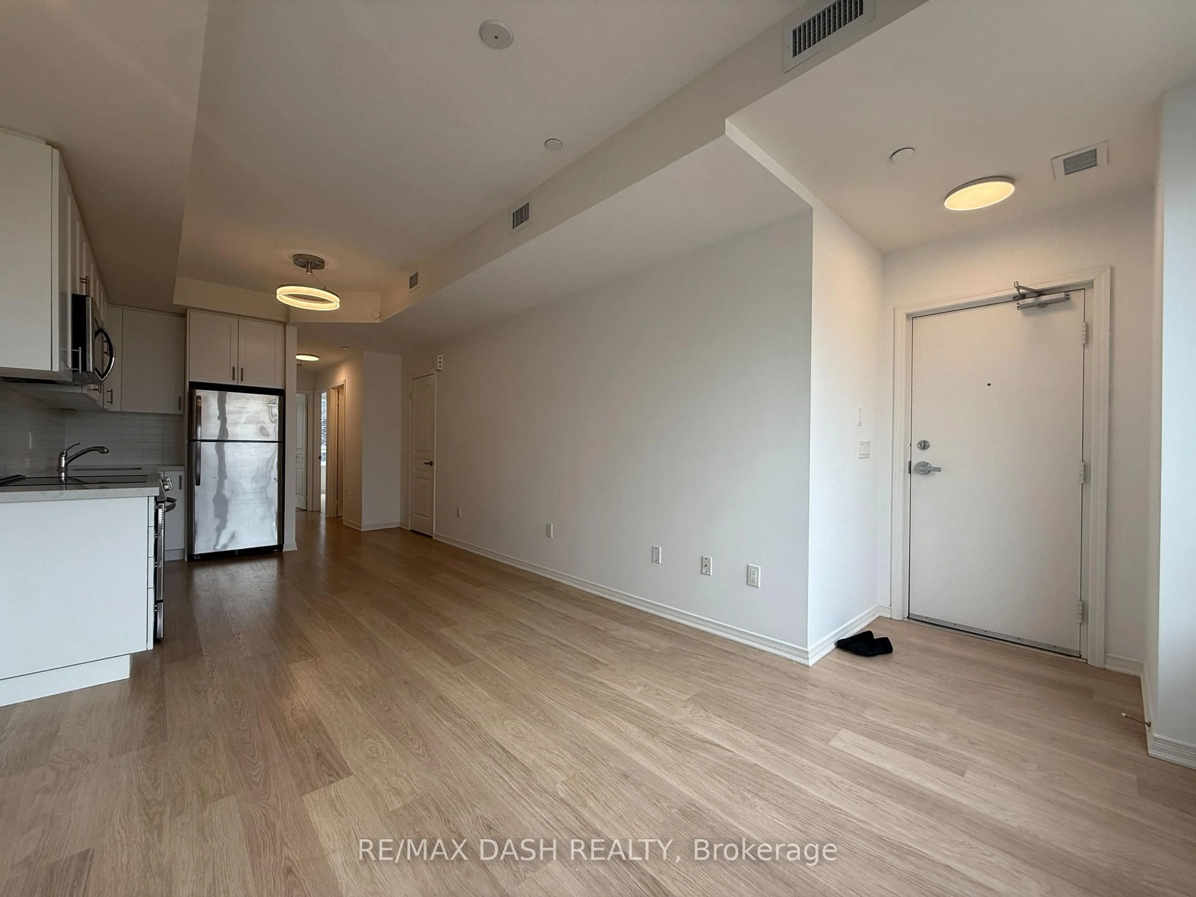 A pic of a room for 1130 Briar Hill Ave #204, Toronto Ontario M6B 0A9