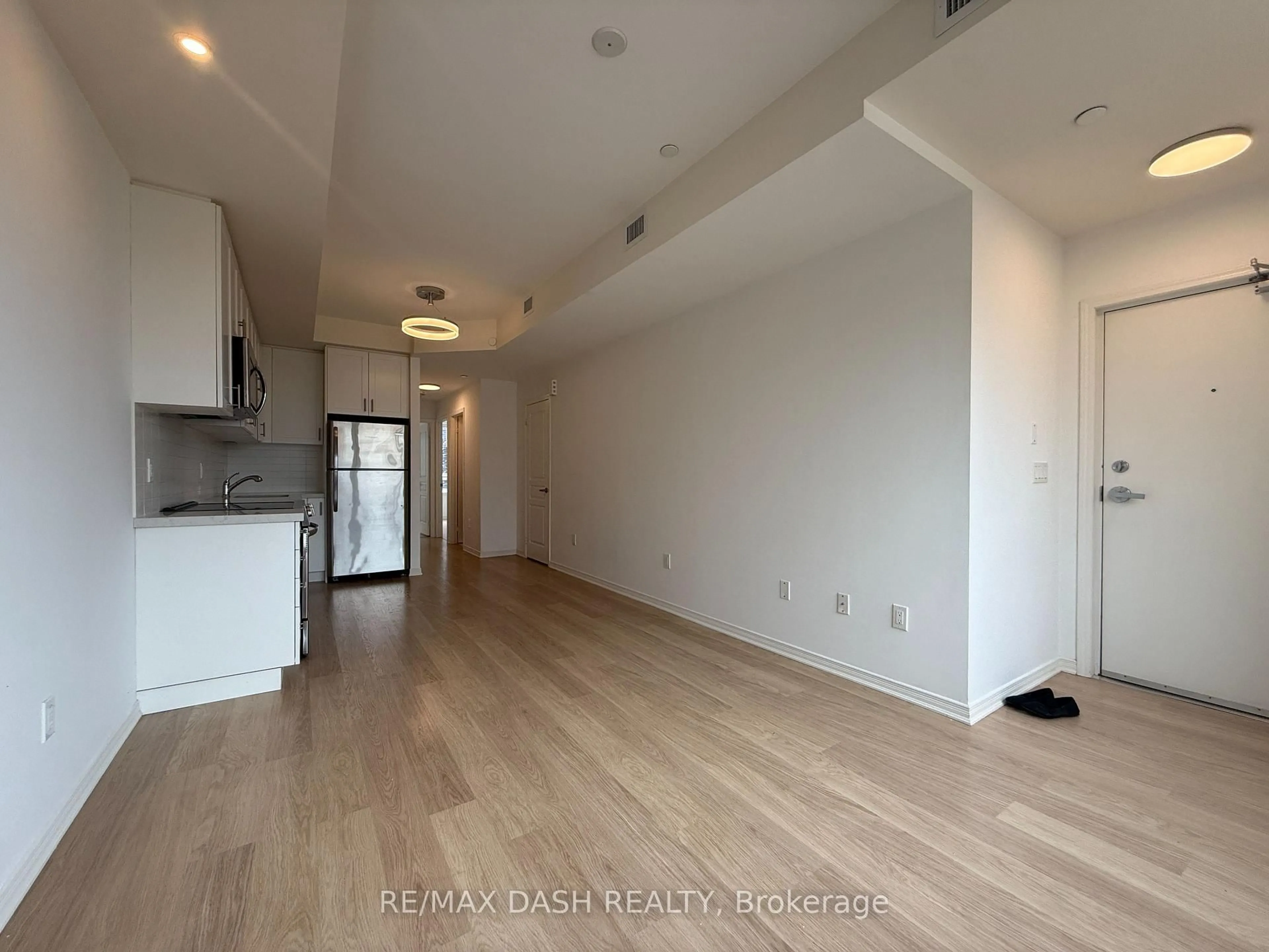 A pic of a room for 1130 Briar Hill Ave #204, Toronto Ontario M6B 0A9