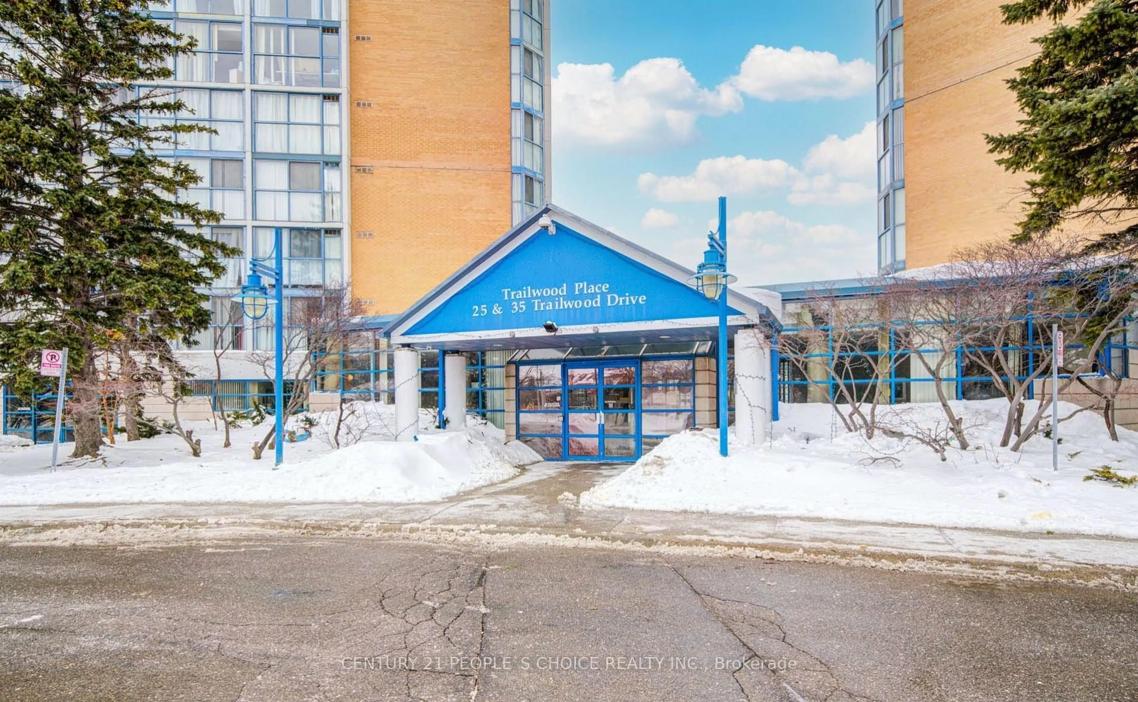 Indoor foyer for 25 Trailwood Dr #1206, Mississauga Ontario L4Z 3K9