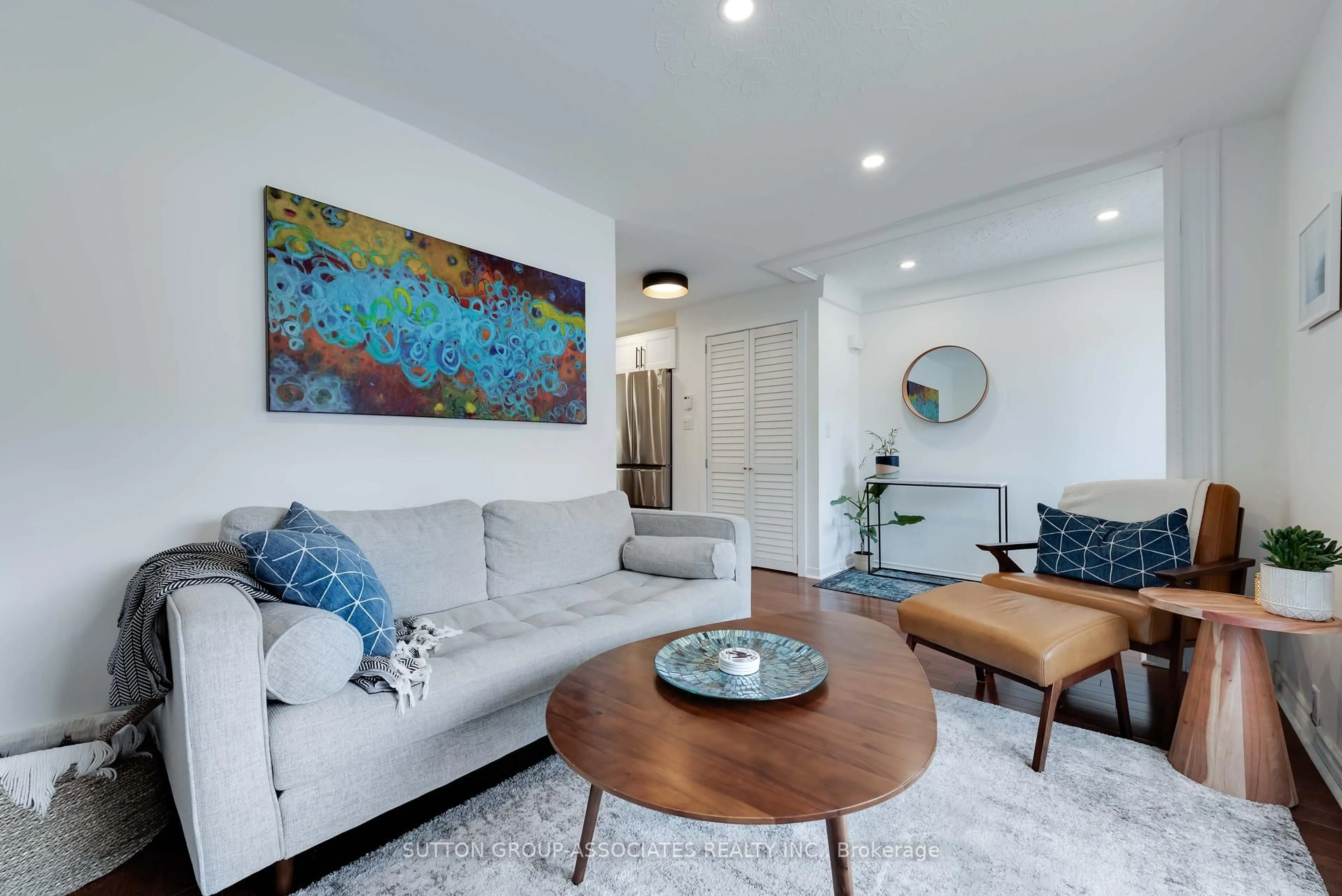 Living room with furniture, unknown for 285 Harvie Ave, Toronto Ontario M6E 4L1