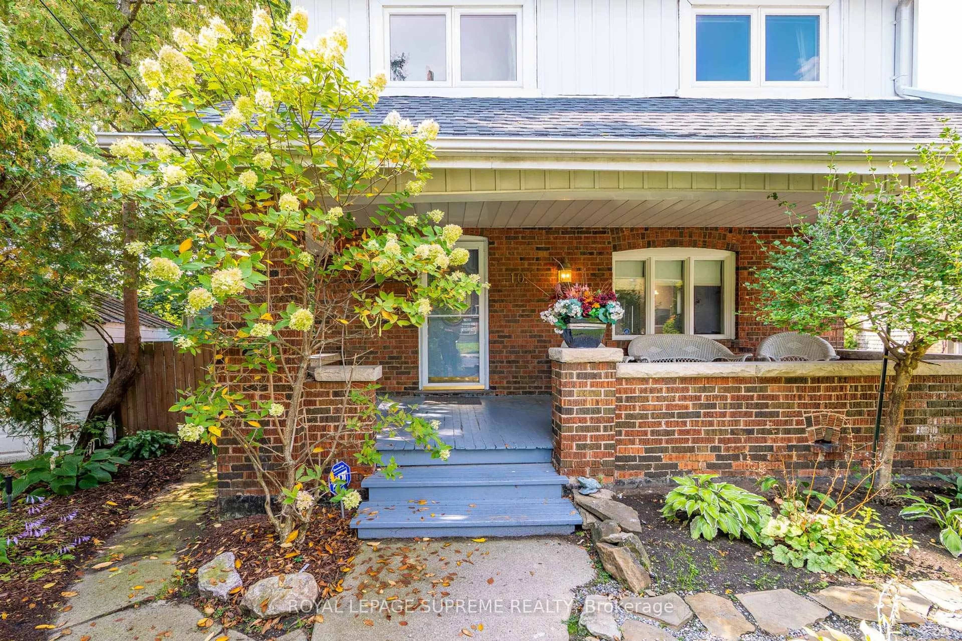 Home with brick exterior material, street for 10 King Street Cres, Toronto Ontario M9N 1K6