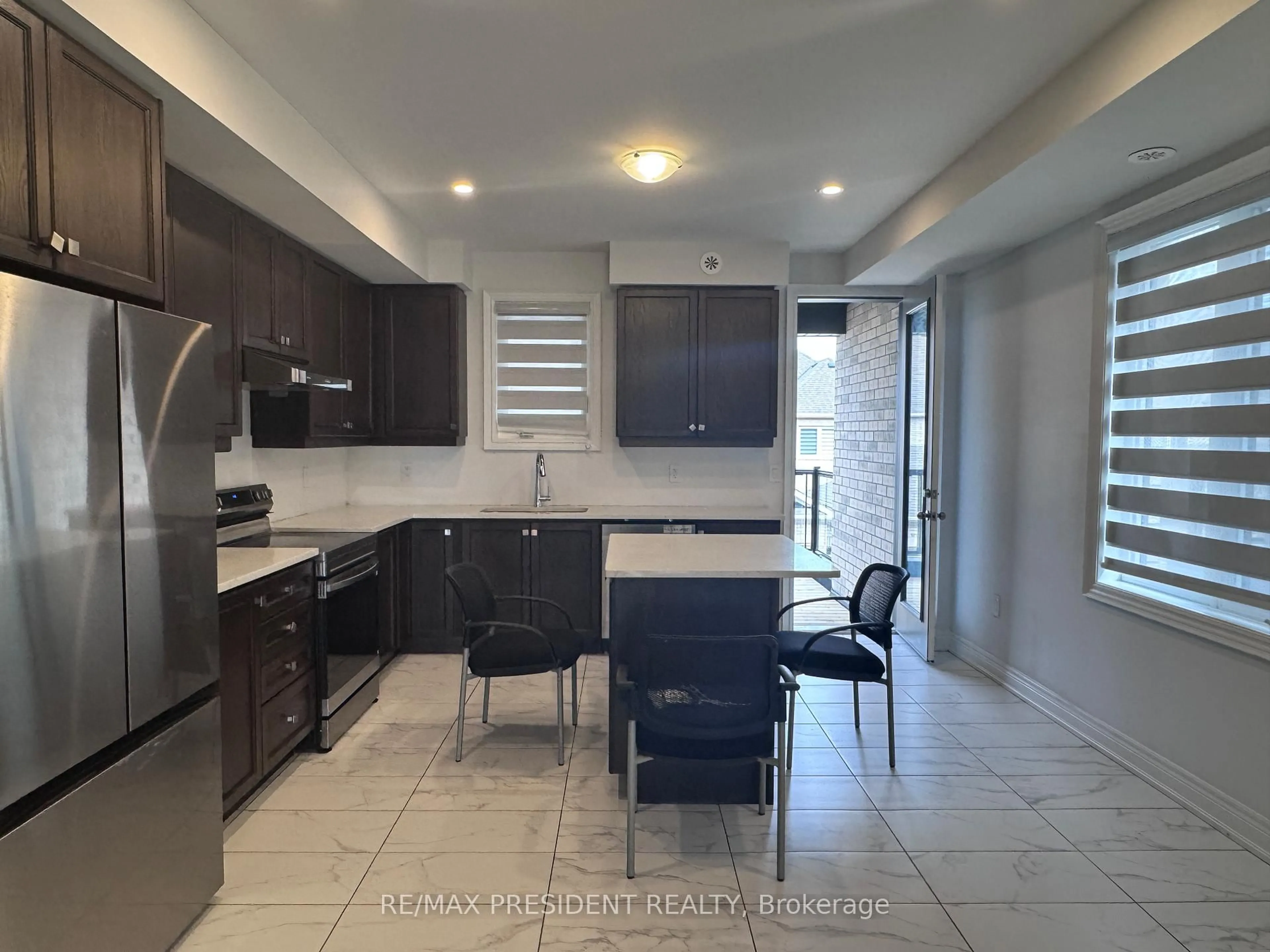 Open concept kitchen, ceramic/tile floor for 383 Inspire Blvd, Brampton Ontario L6R 4E4