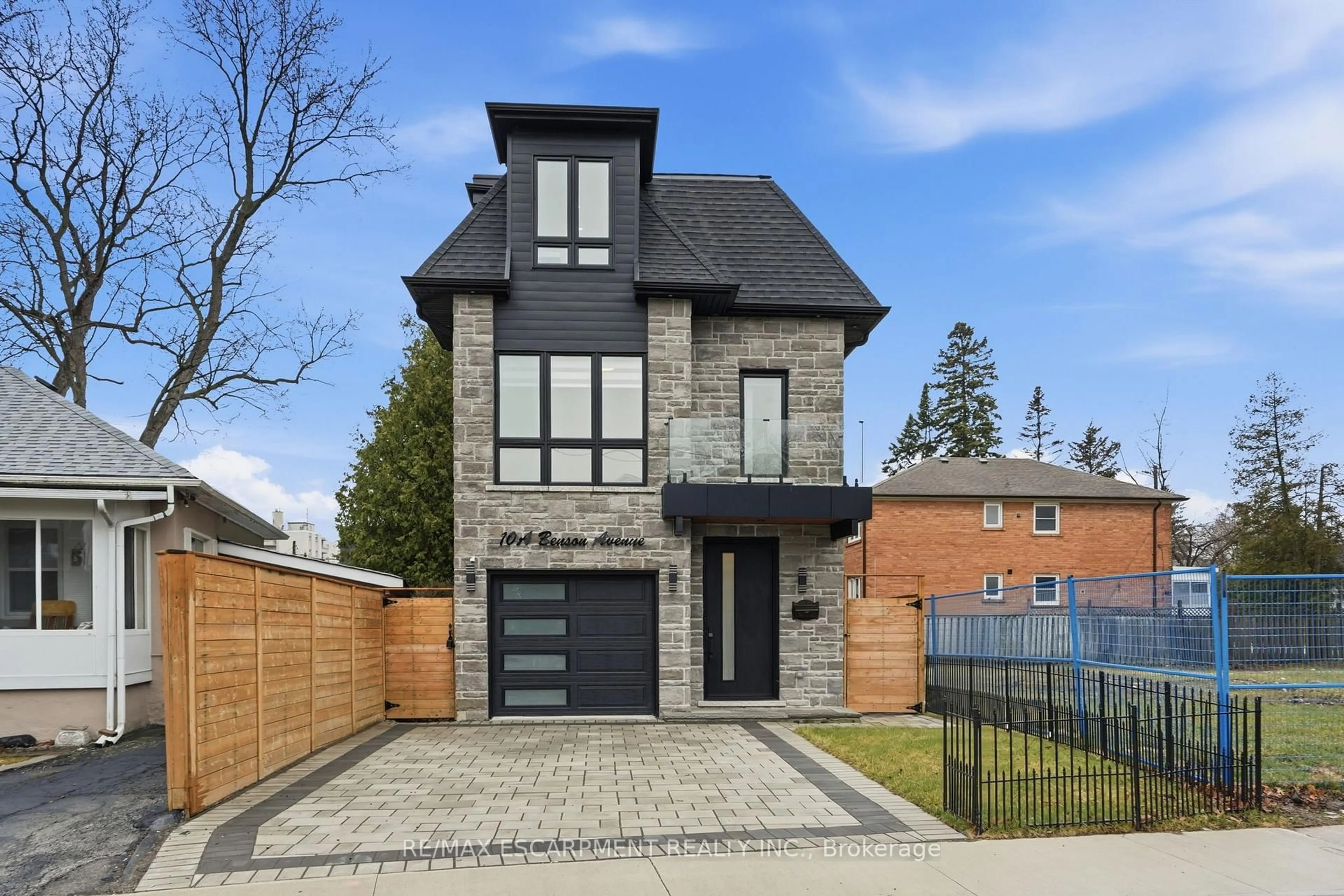 Home with brick exterior material, street for 10A Benson Ave, Mississauga Ontario L5H 2P2