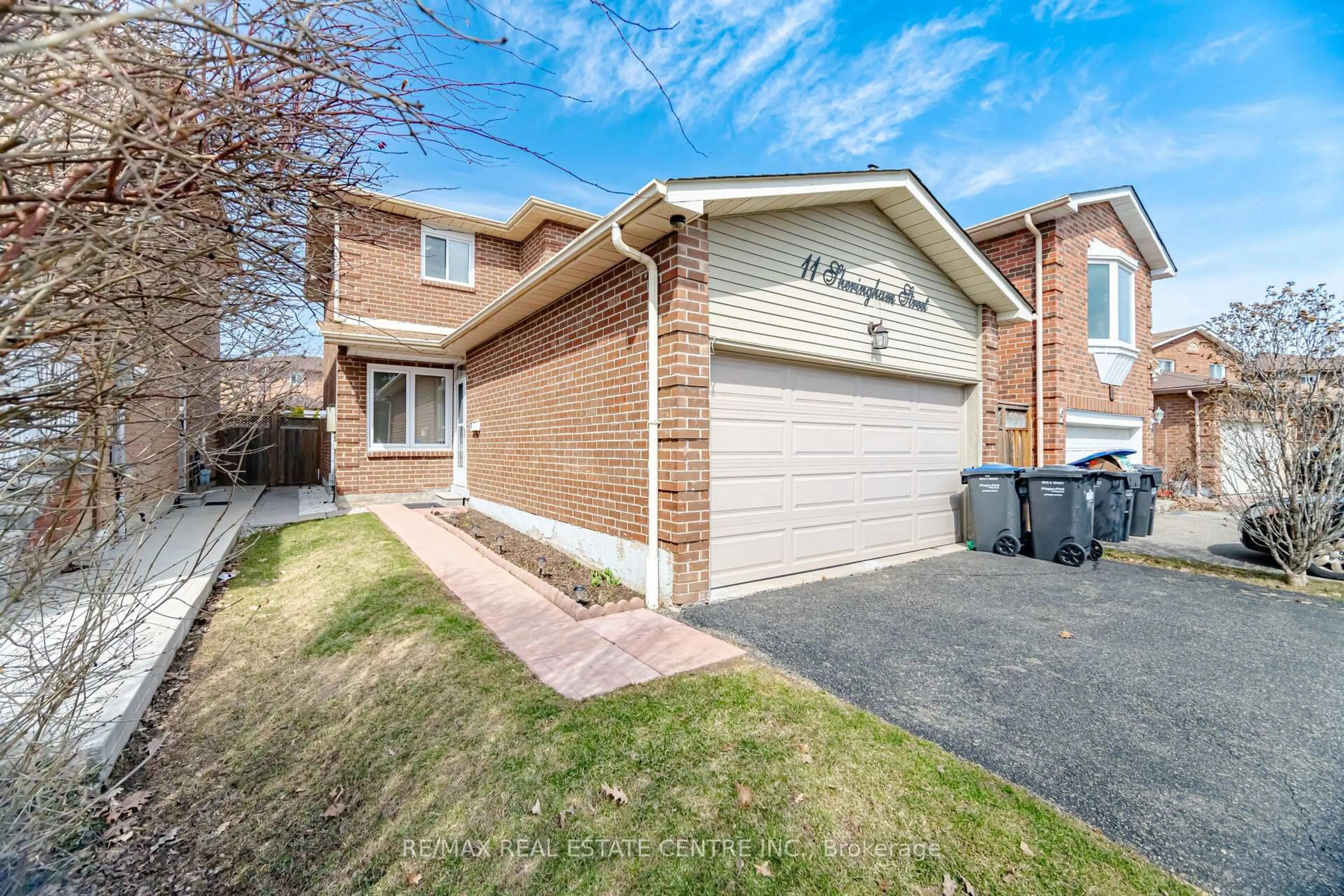 Home with brick exterior material, street for 11 Sheringham St, Brampton Ontario L6Z 2P5