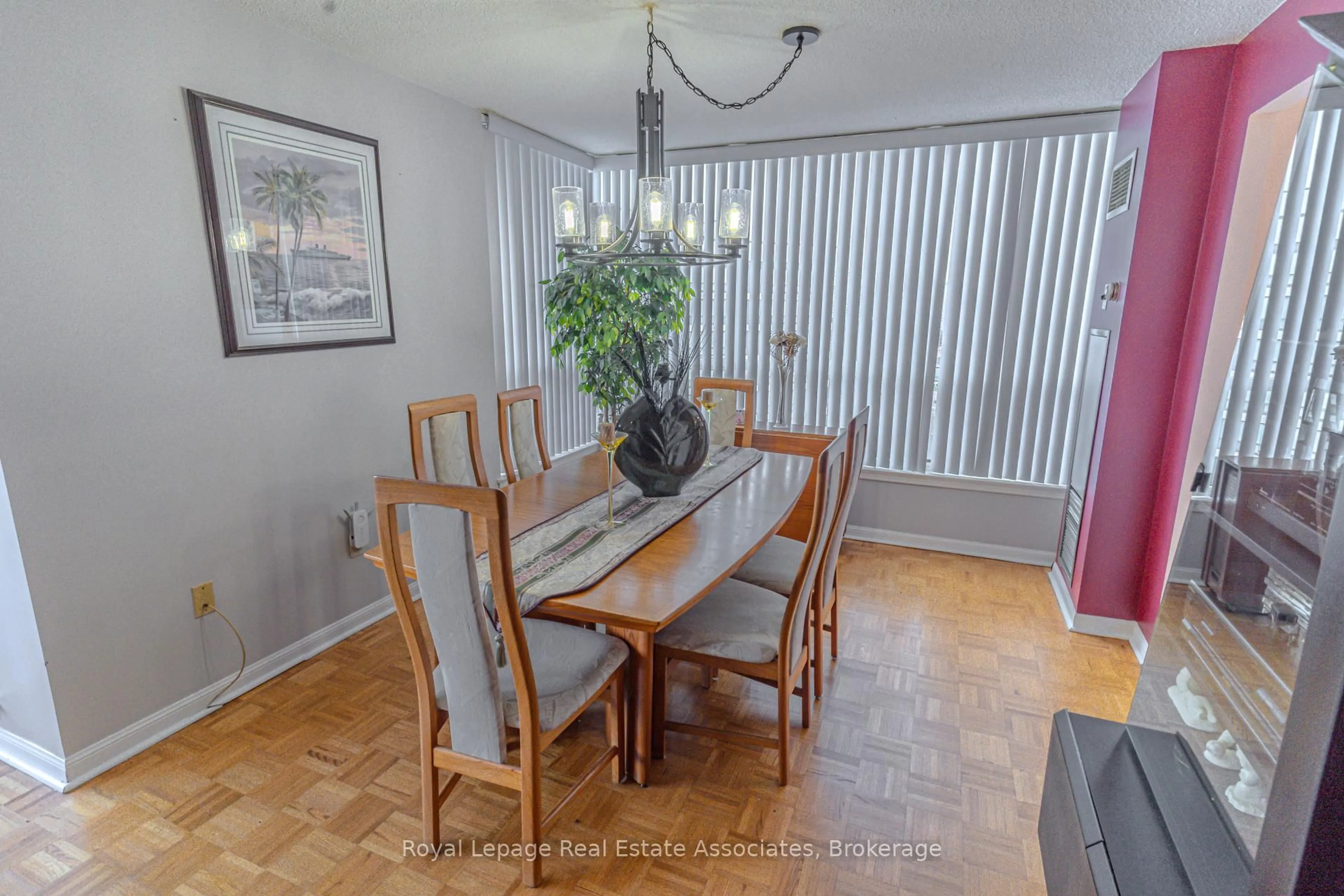 Dining room, wood/laminate floor for 12 Laurelcrest St #1112, Brampton Ontario L6S 5Y4