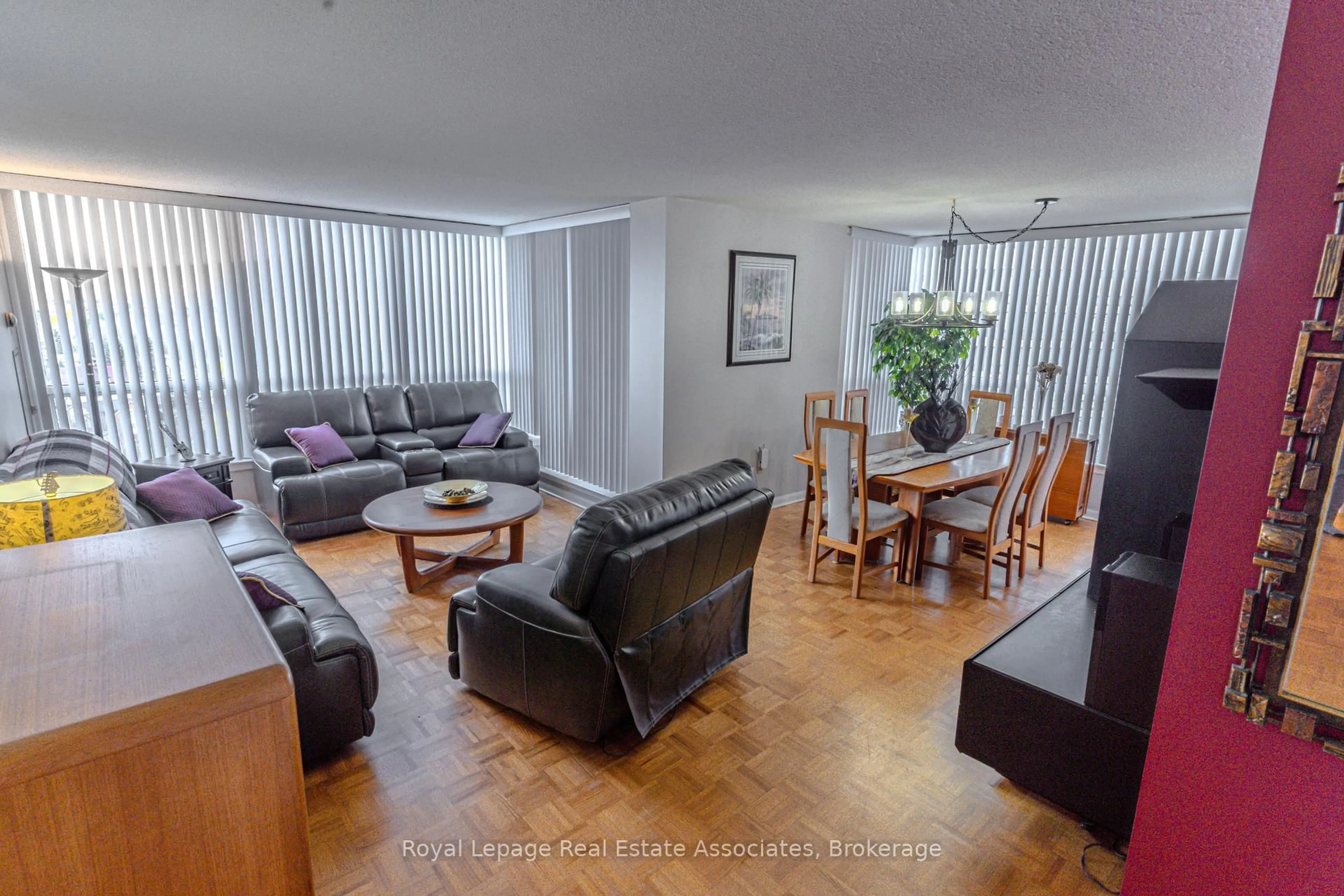Living room with furniture, unknown for 12 Laurelcrest St #1112, Brampton Ontario L6S 5Y4