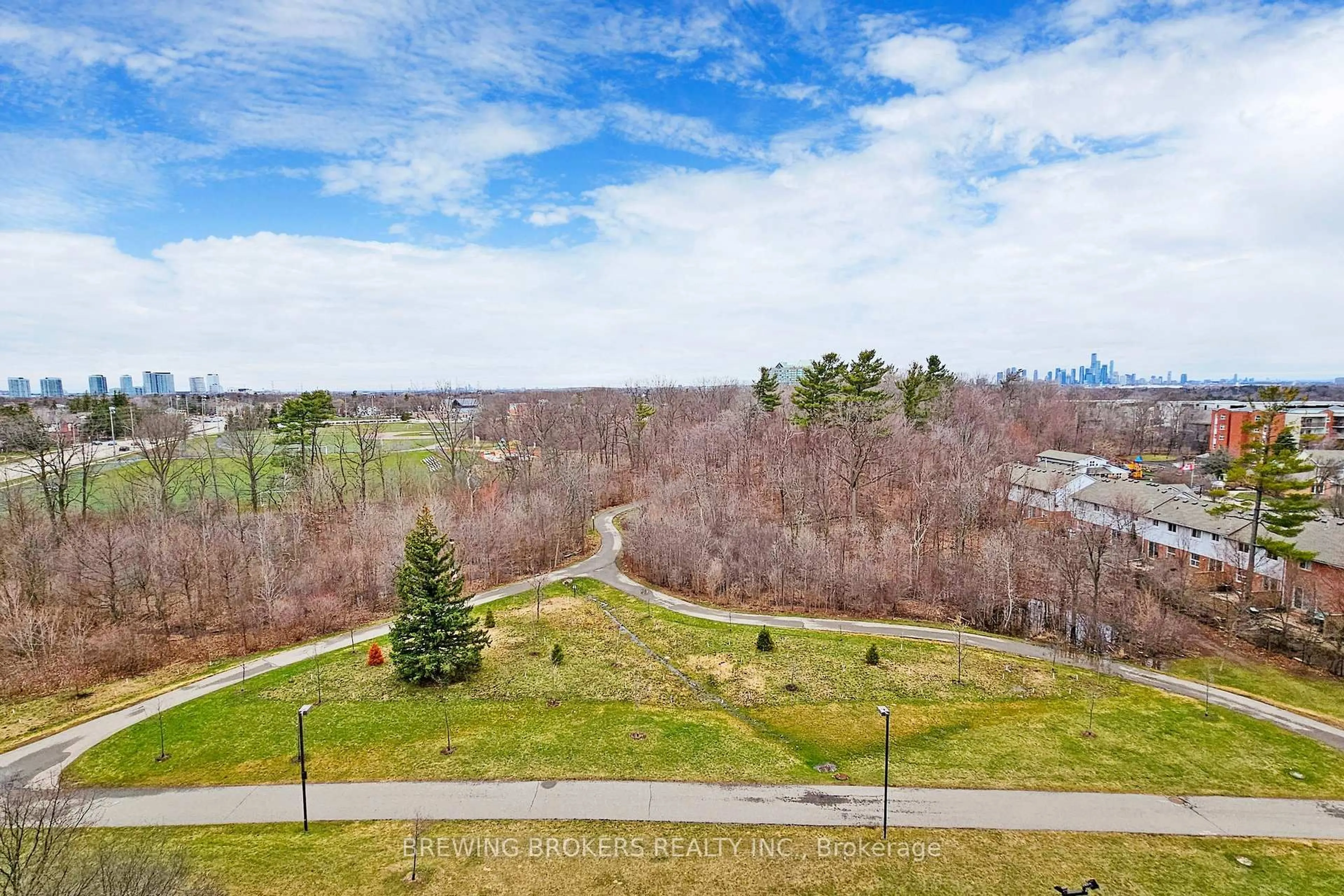 A pic from outside/outdoor area/front of a property/back of a property/a pic from drone, forest/trees view for 3501 Glen Erin Dr #812, Mississauga Ontario L5L 2E9