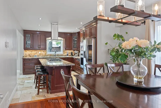 22 Strangway Crt, Brampton 3