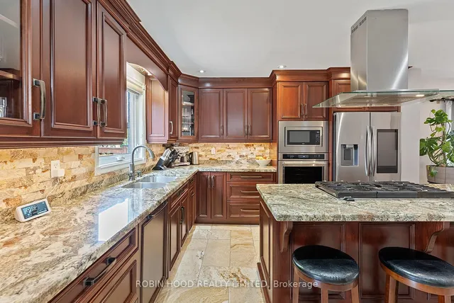 22 Strangway Crt, Brampton 4