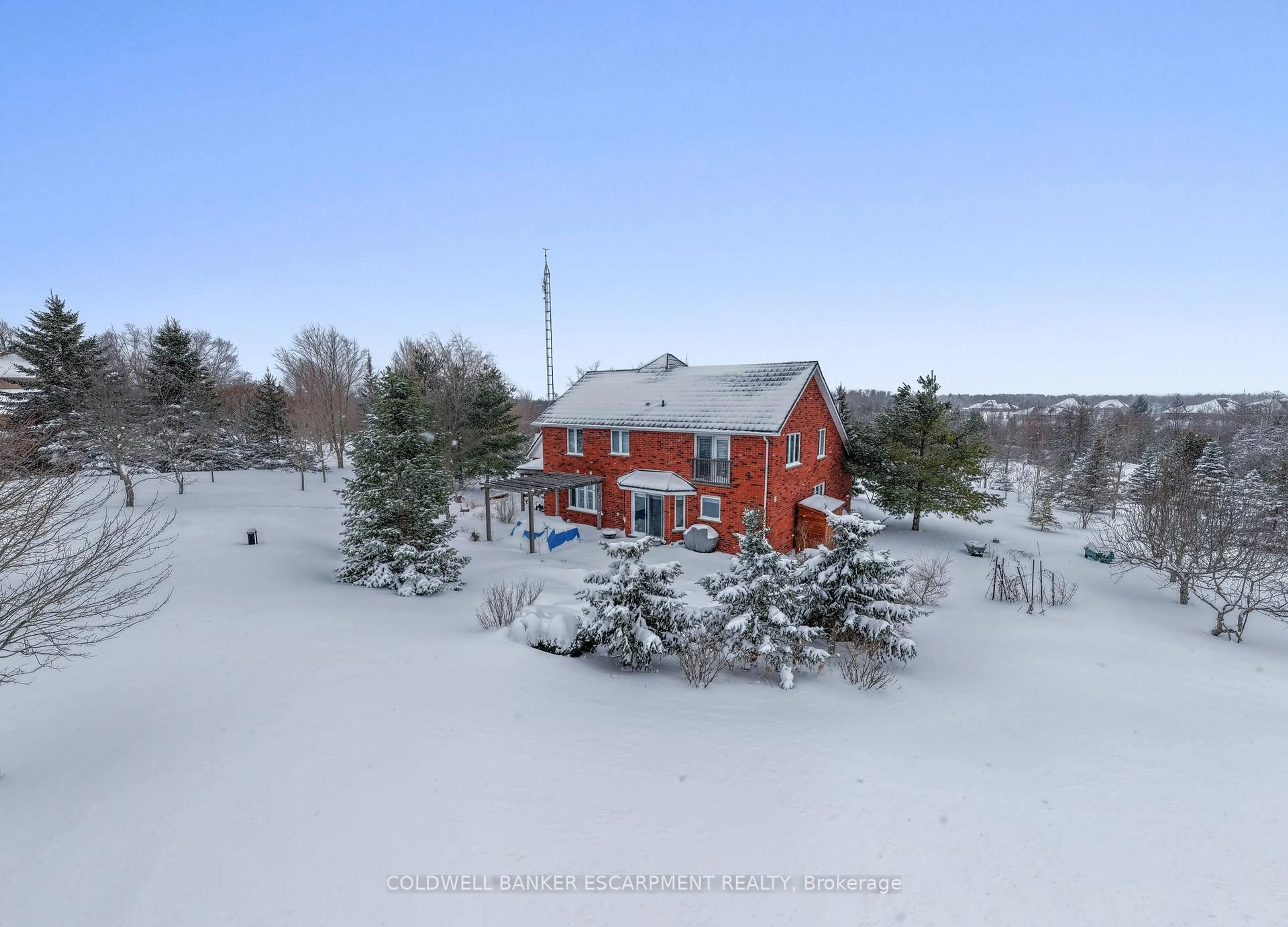 A pic from outside/outdoor area/front of a property/back of a property/a pic from drone, building for 3 Morgan Dr, Halton Hills Ontario L7J 2L7
