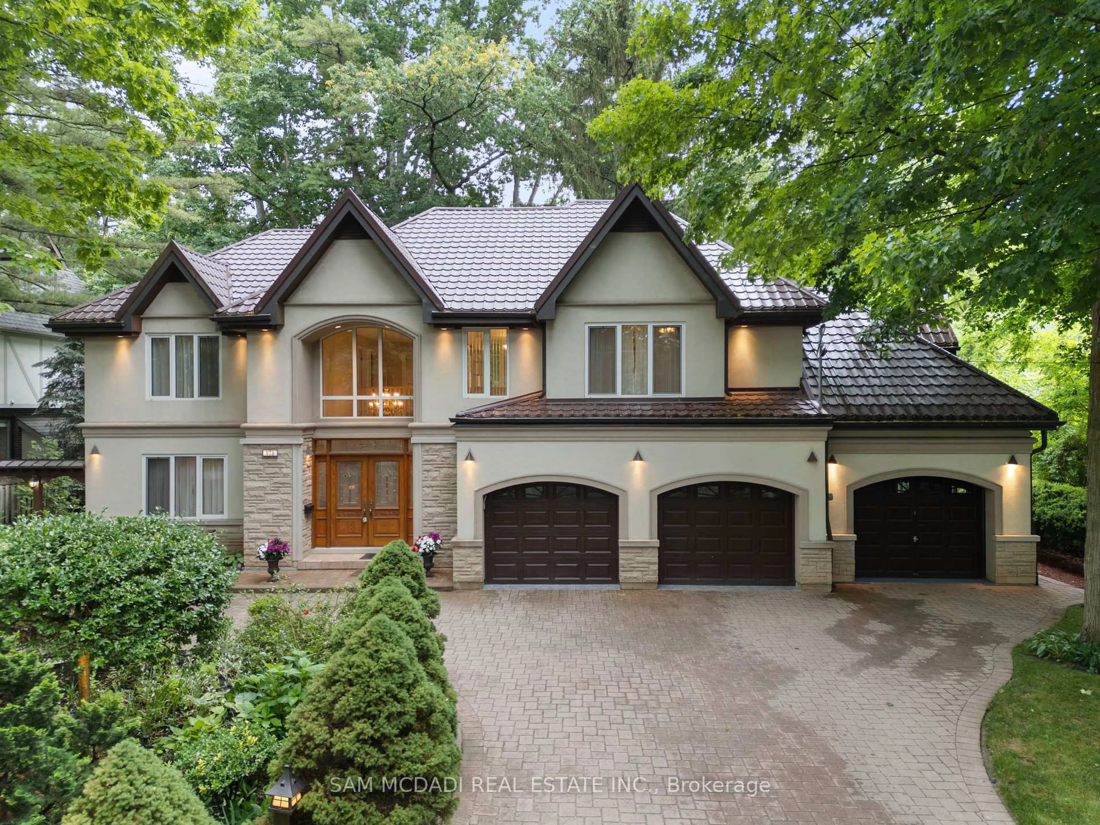 Home with brick exterior material, street for 978 Tennyson Ave, Mississauga Ontario L5H 2Z1