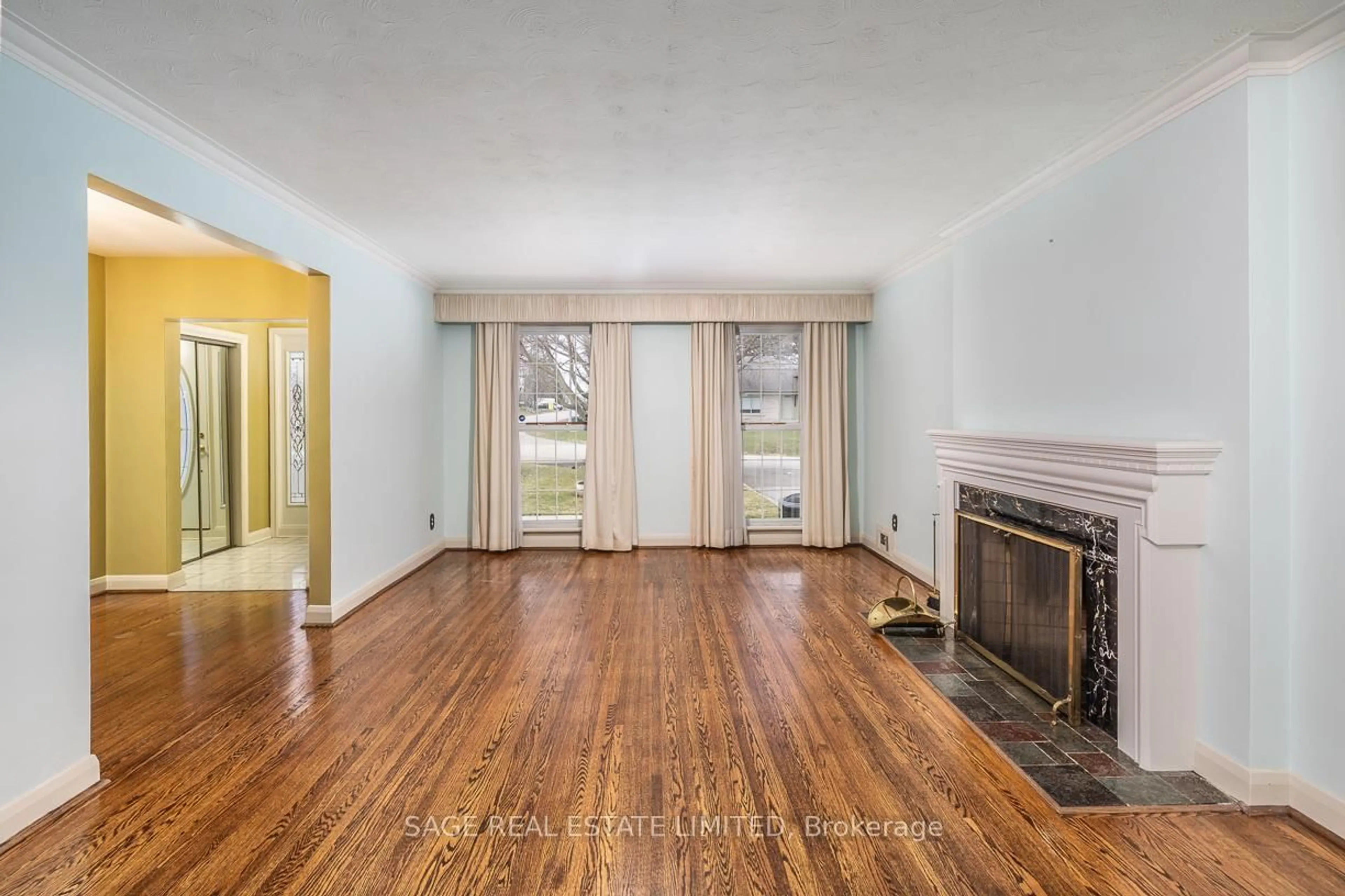 Unknown for 47 Ravensbourne Cres, Toronto Ontario M9A 2A9