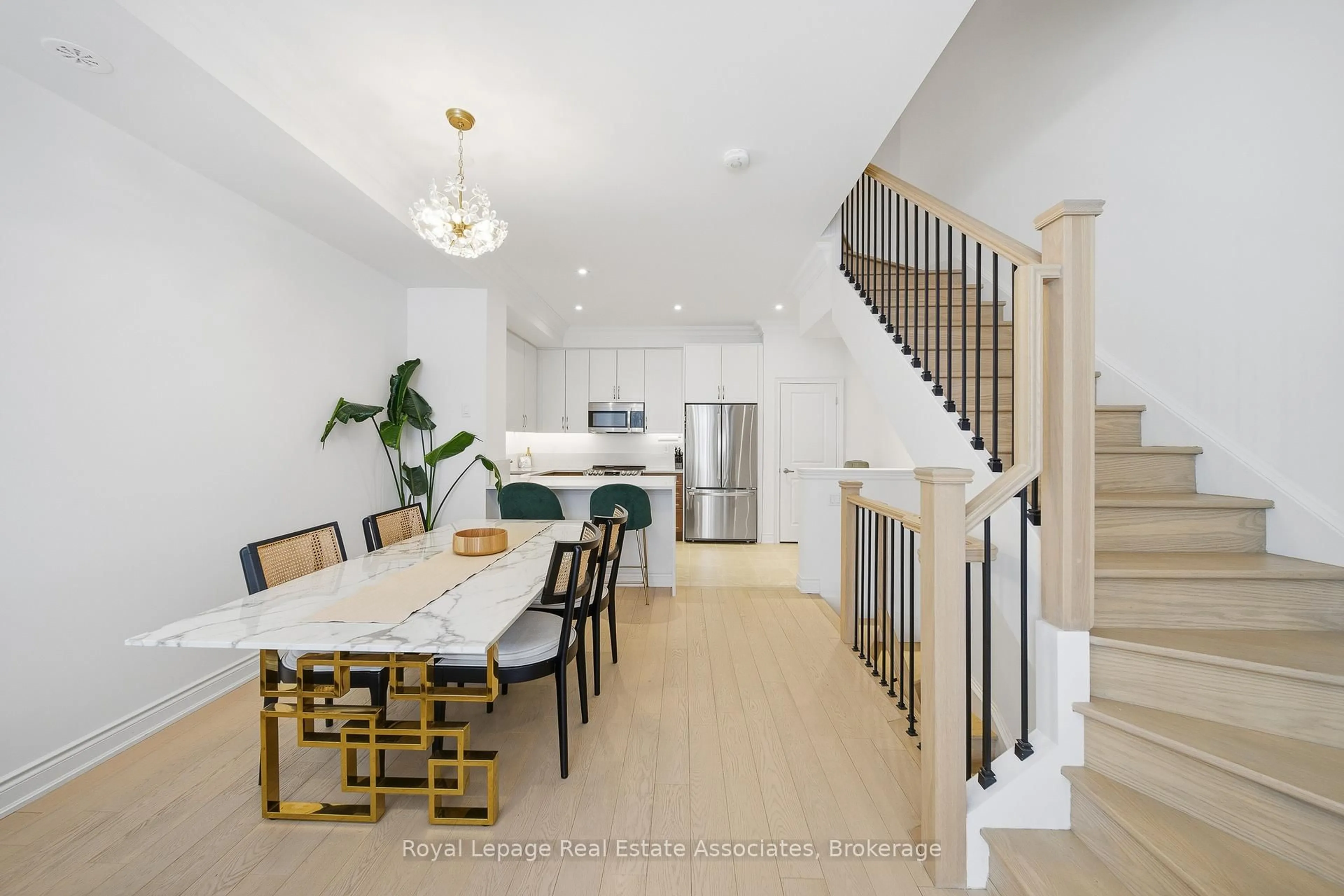 Unknown for 30 Lunar Cres #56, Mississauga Ontario L5M 2R5