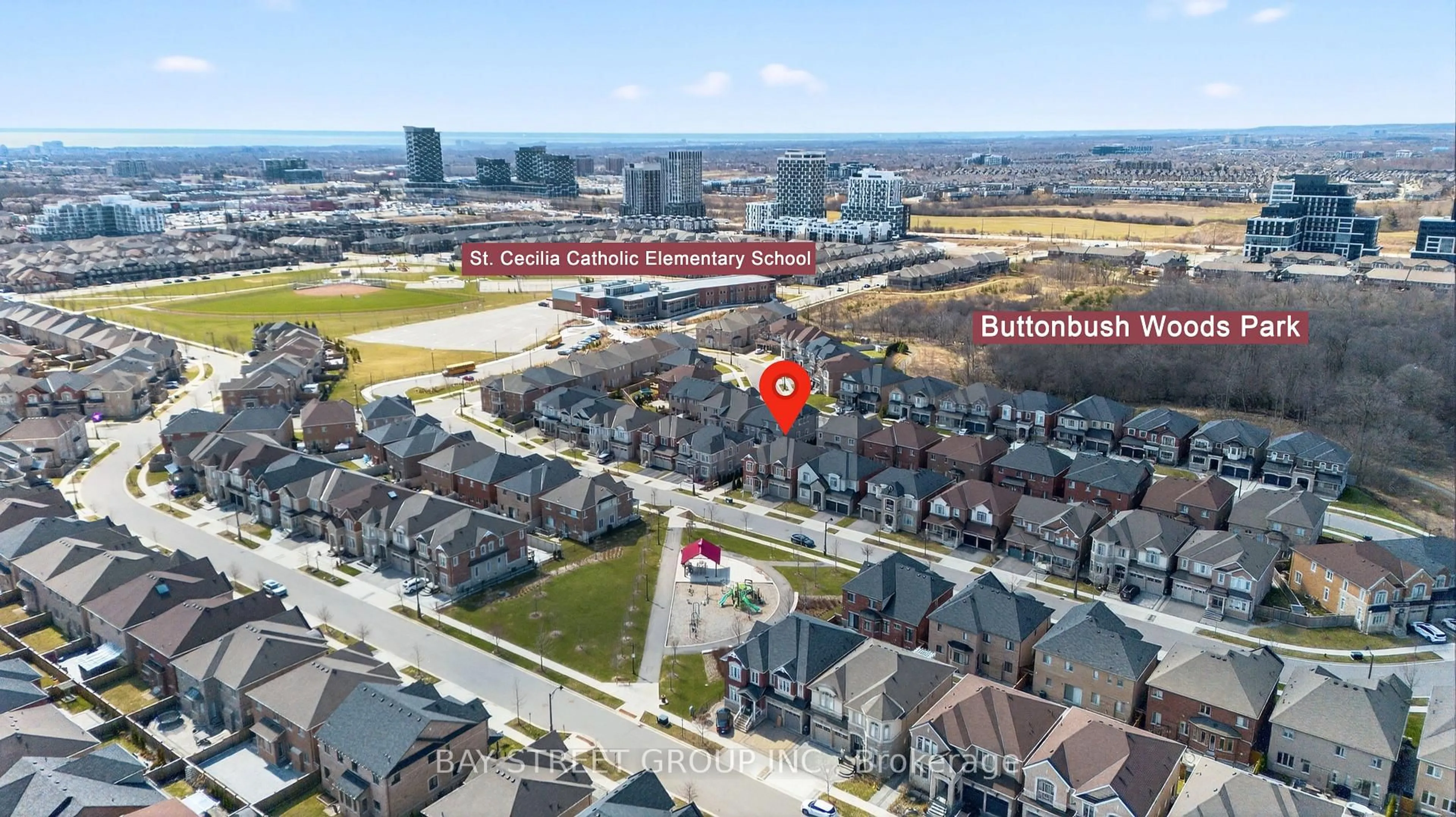 A pic from outside/outdoor area/front of a property/back of a property/a pic from drone, city buildings view from balcony for 3178 Buttonbush Tr, Oakville Ontario L6H 0T4