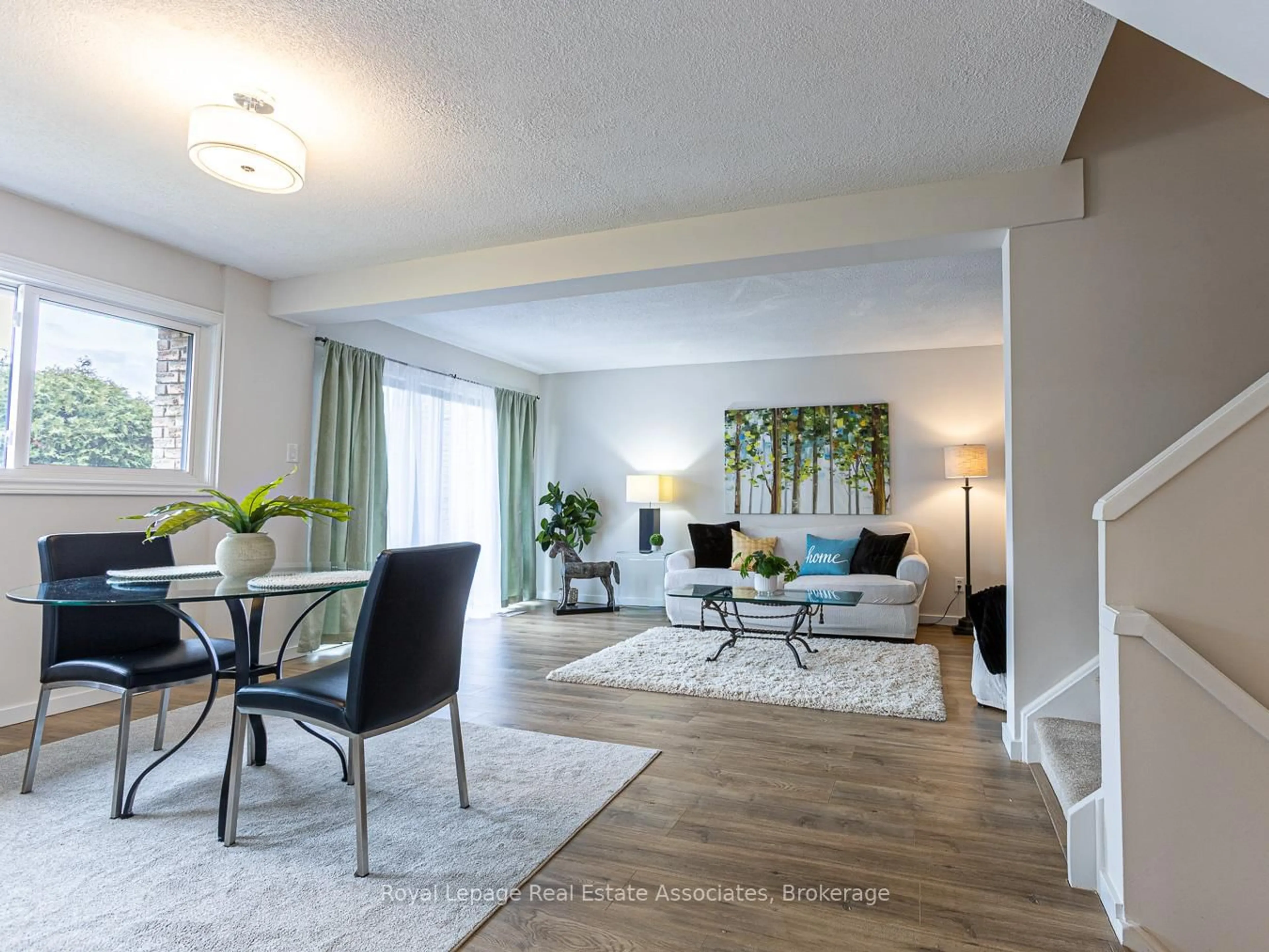 Living room with furniture, unknown for 2605 Woodchester Dr #57, Mississauga Ontario L5K 2E3